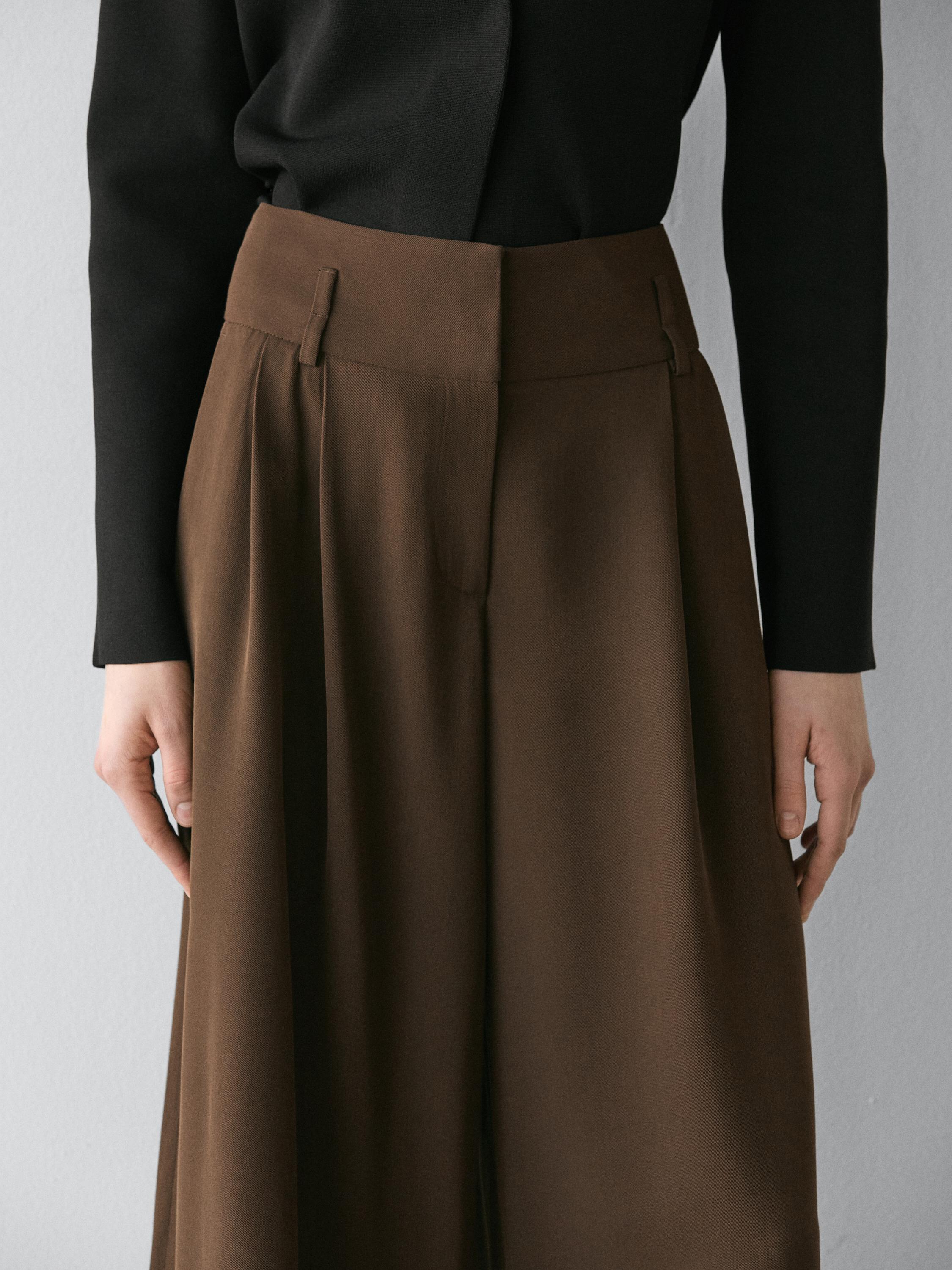 Long Bermuda shorts with turn-up hems — GREEN