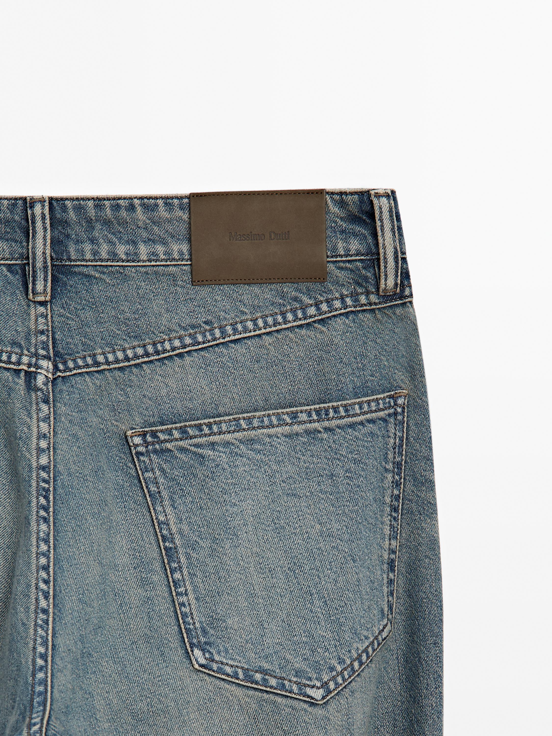 Tapered fit jeans