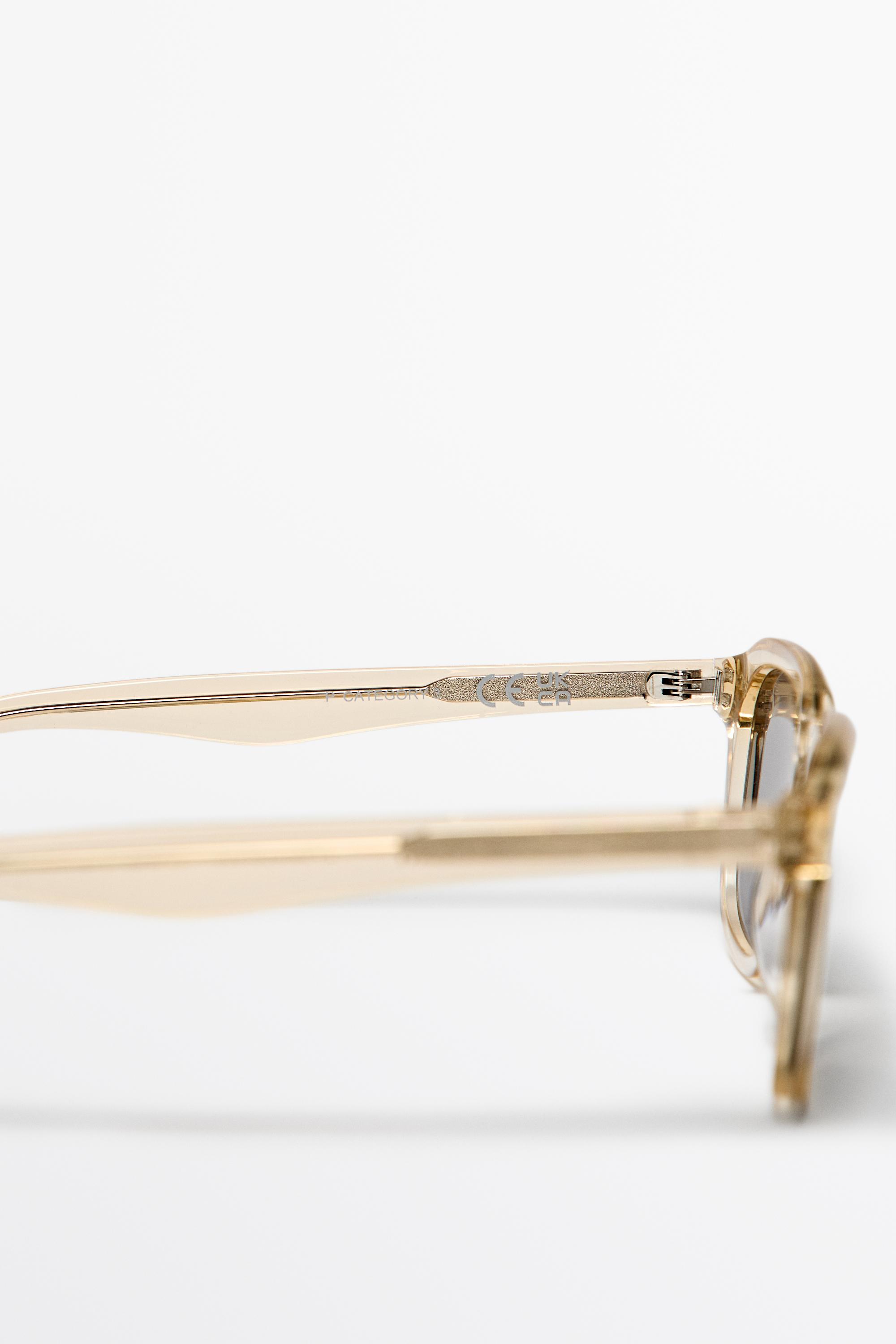 Square sunglasses — PALE YELLOW