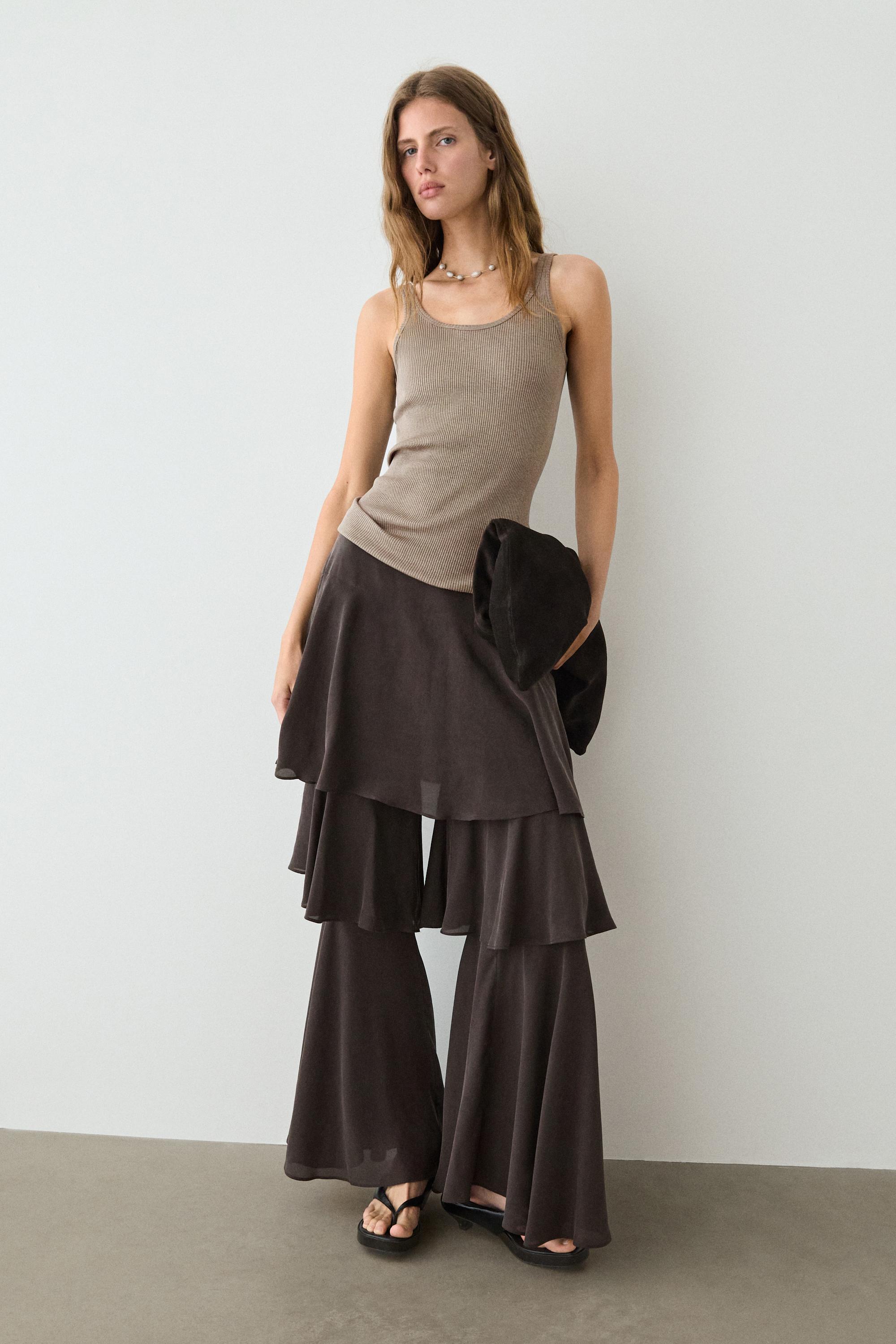Flowing skort with ruffles — BROWN MARL