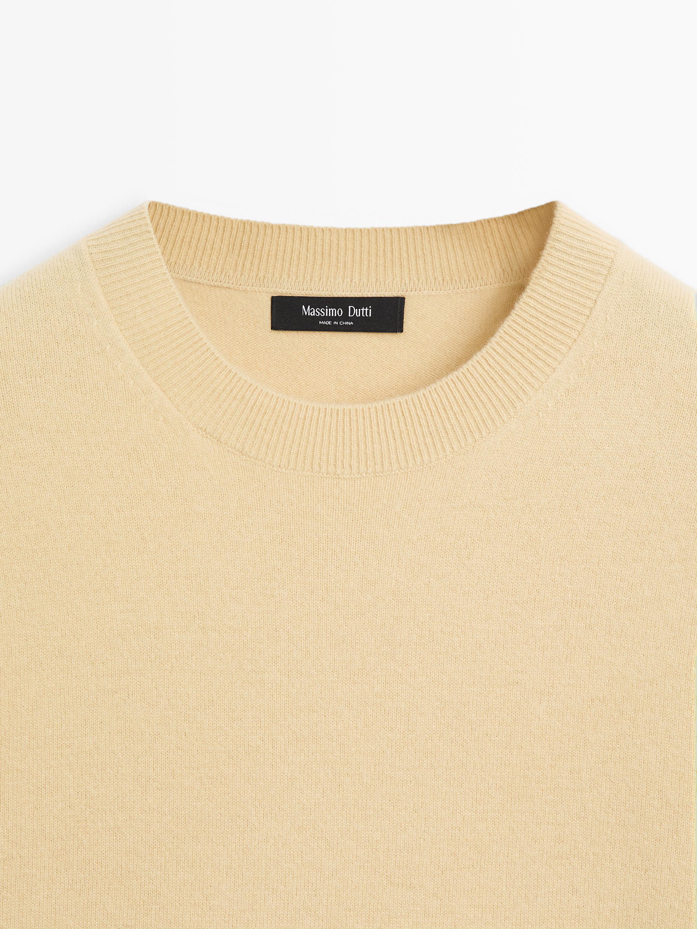 Knitted jumper round neck wool blend
