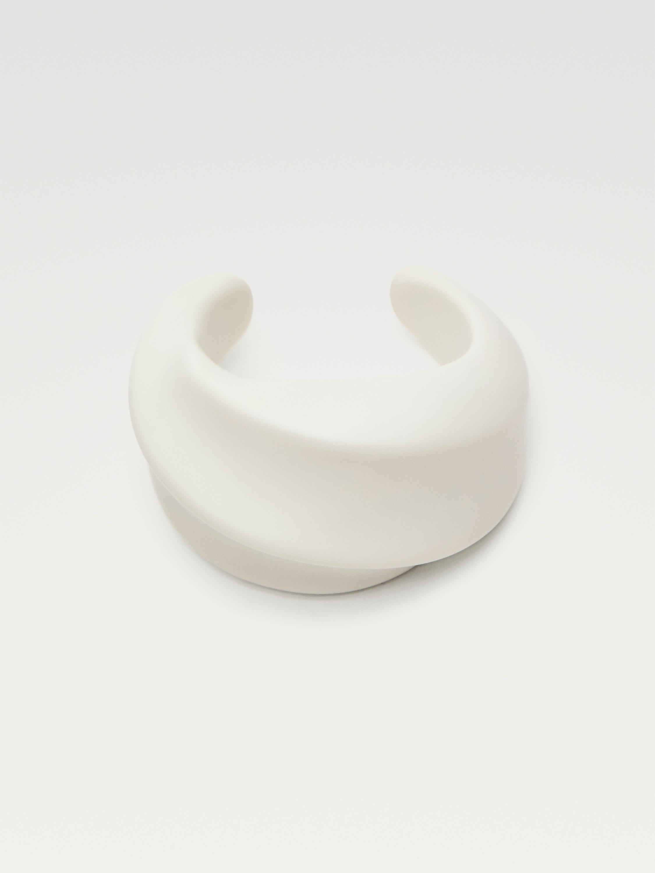 Wide moulded bracelet — CREAM