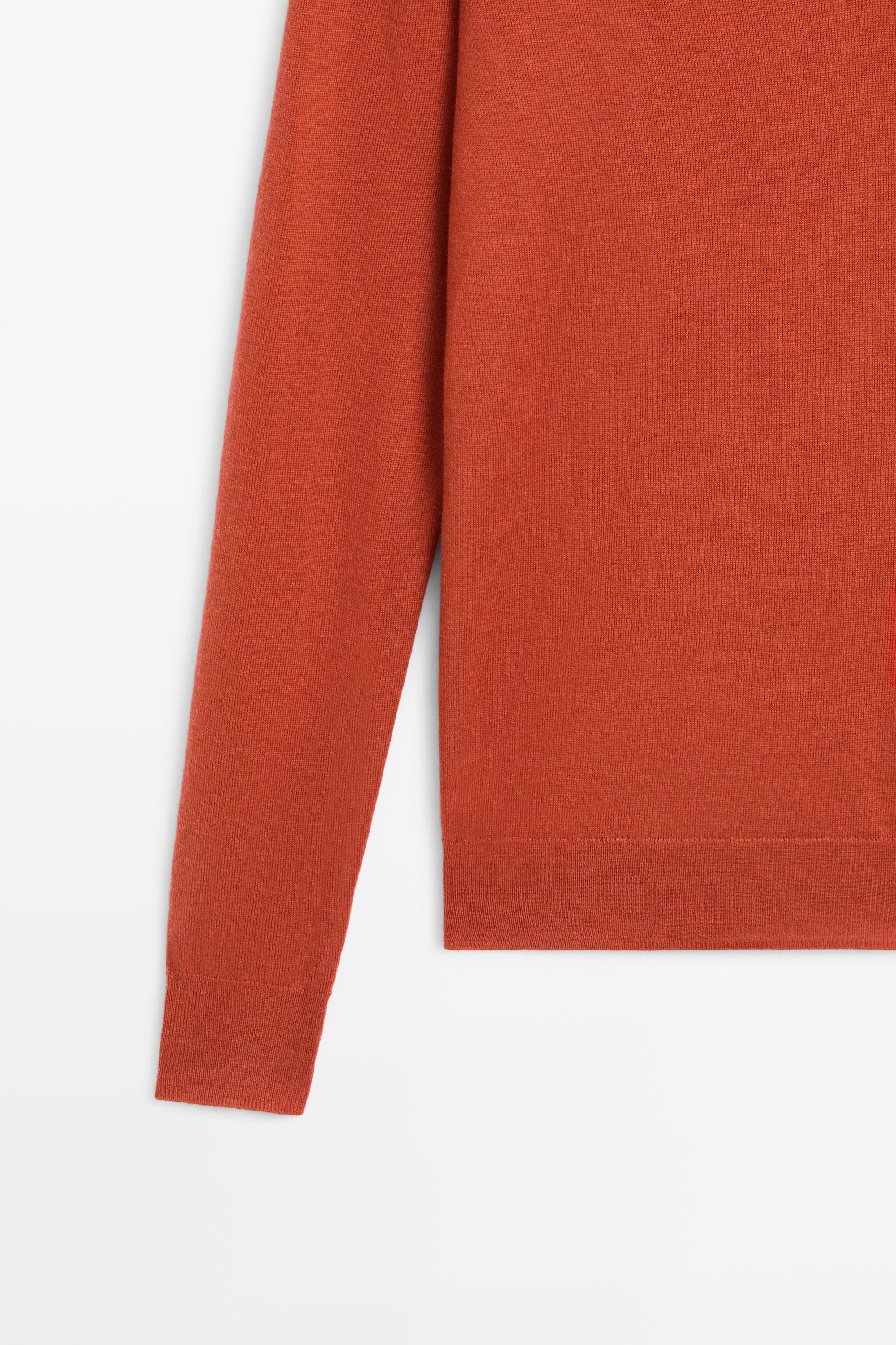 V-neck knit sweater — BURNT ORANGE
