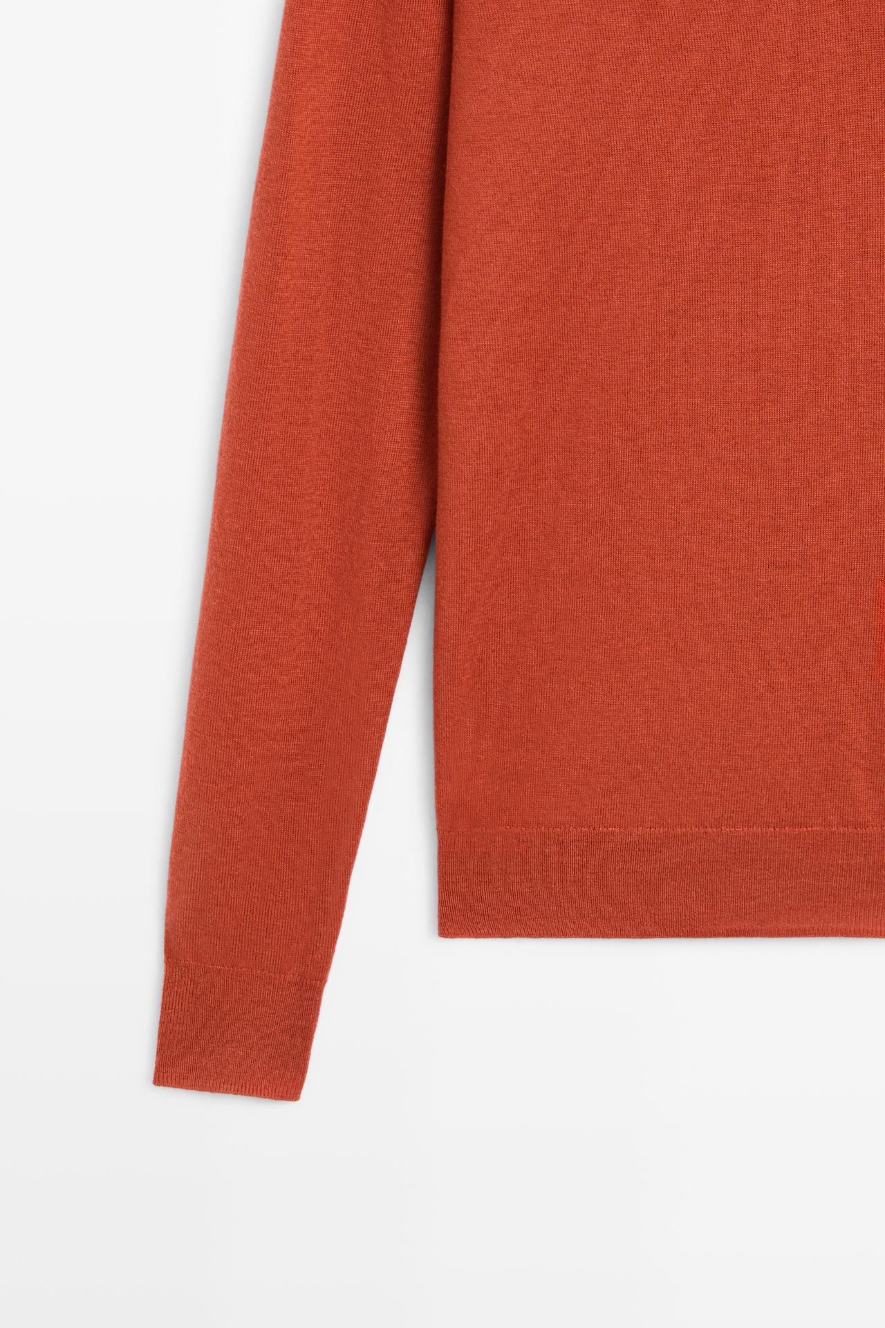 V-neck knit sweater — BURNT ORANGE