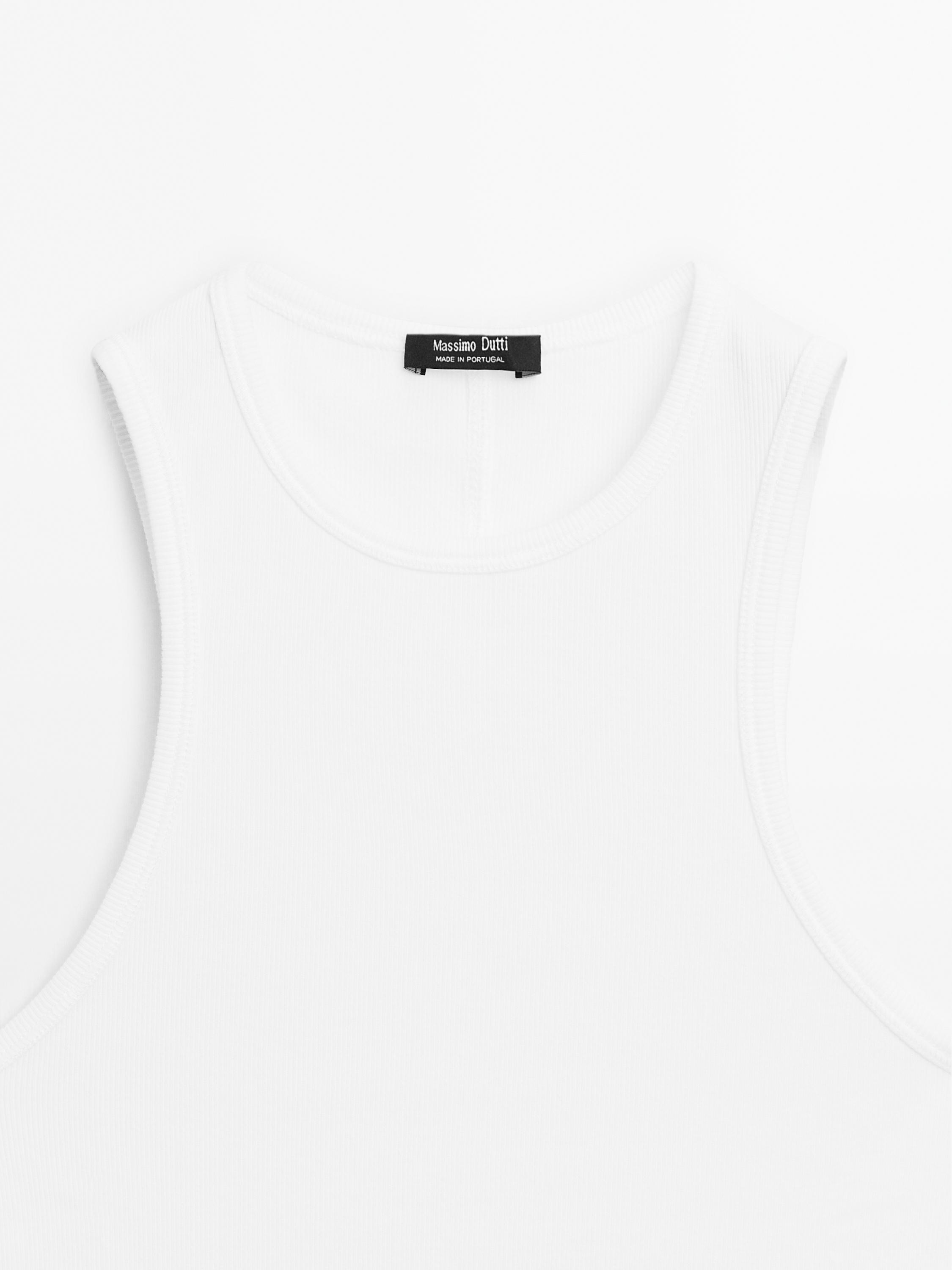 Ribbed halter top