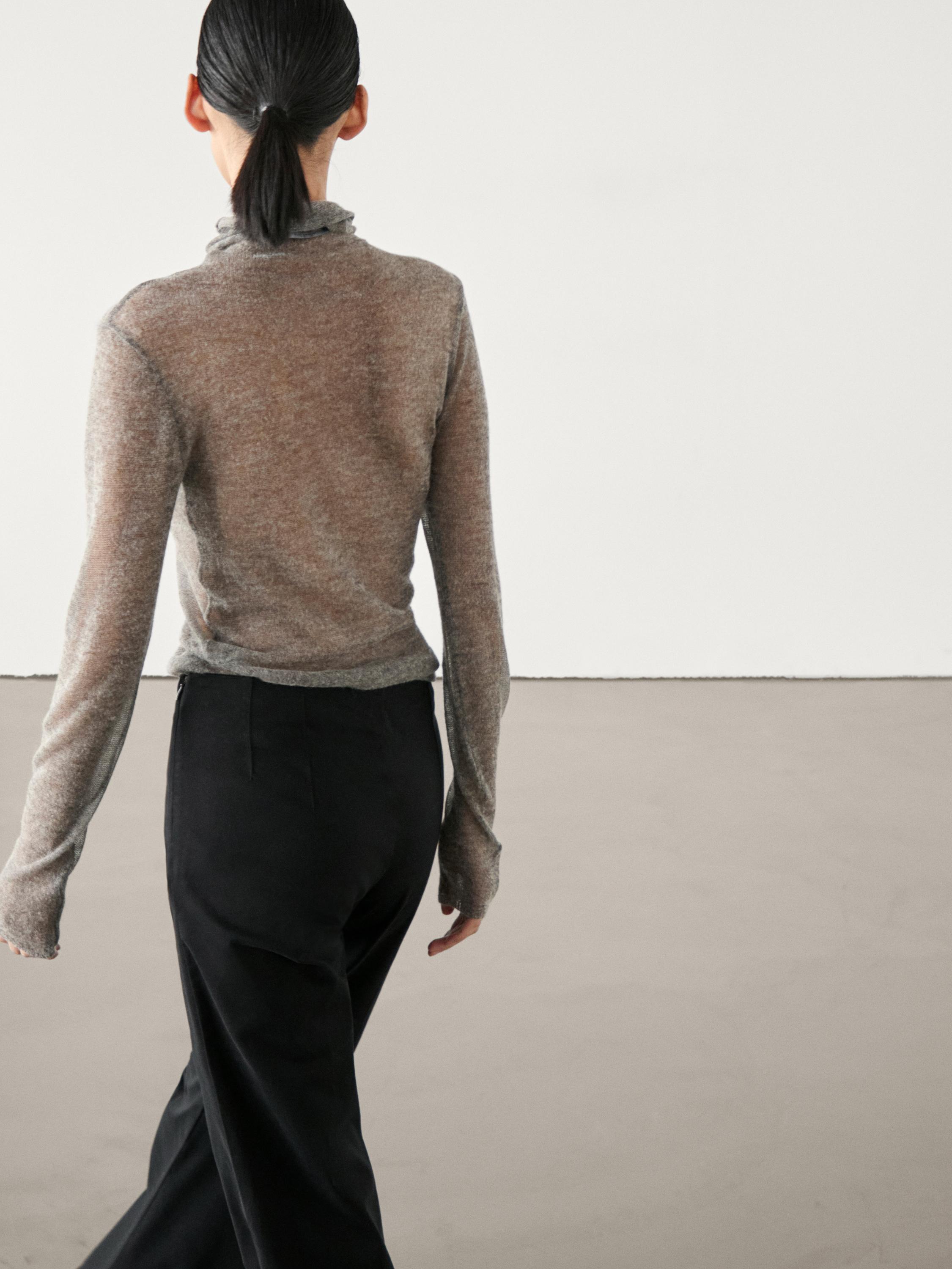 Fine cutwork T-shirt