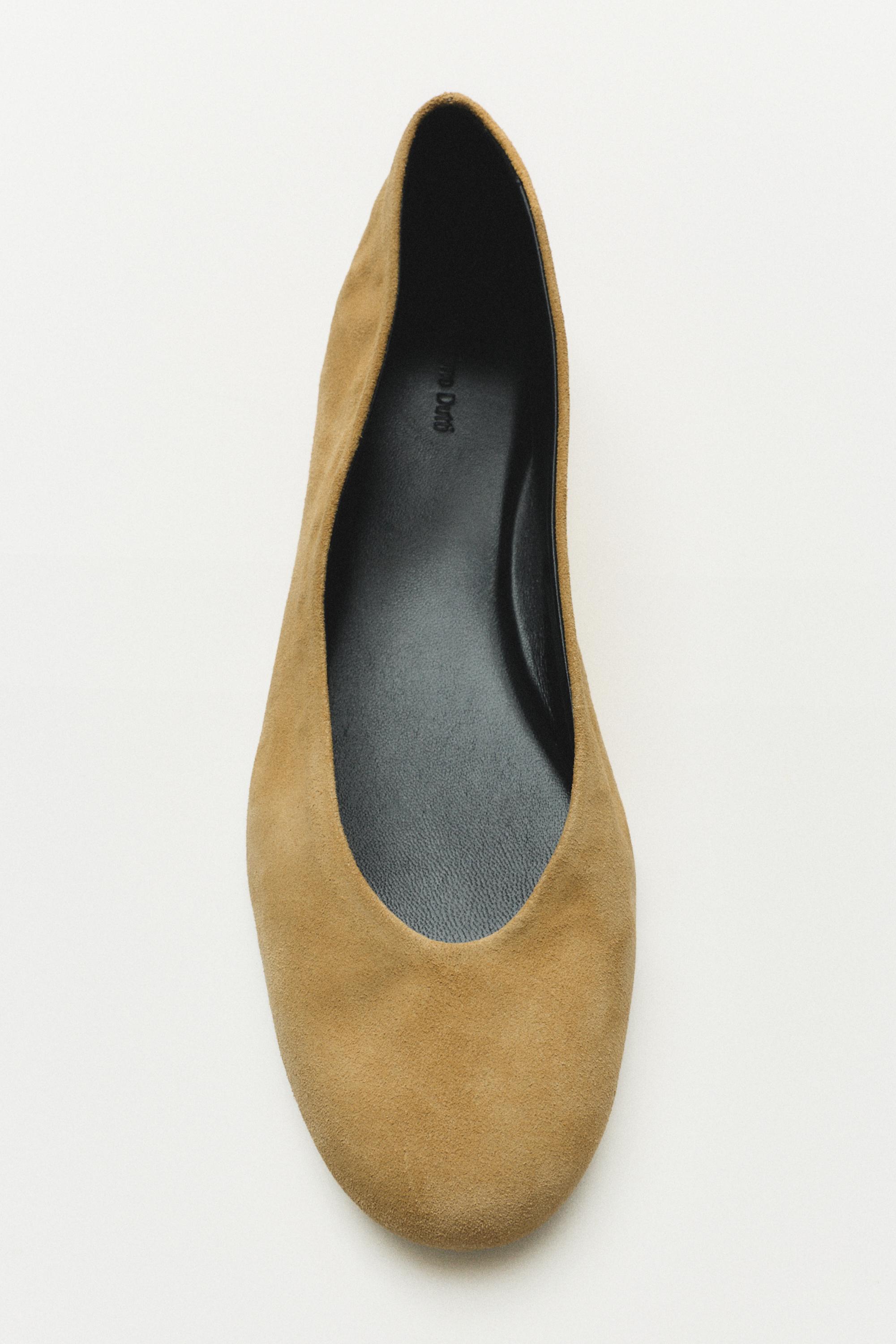 Split leather ballet flats — MUSTARD