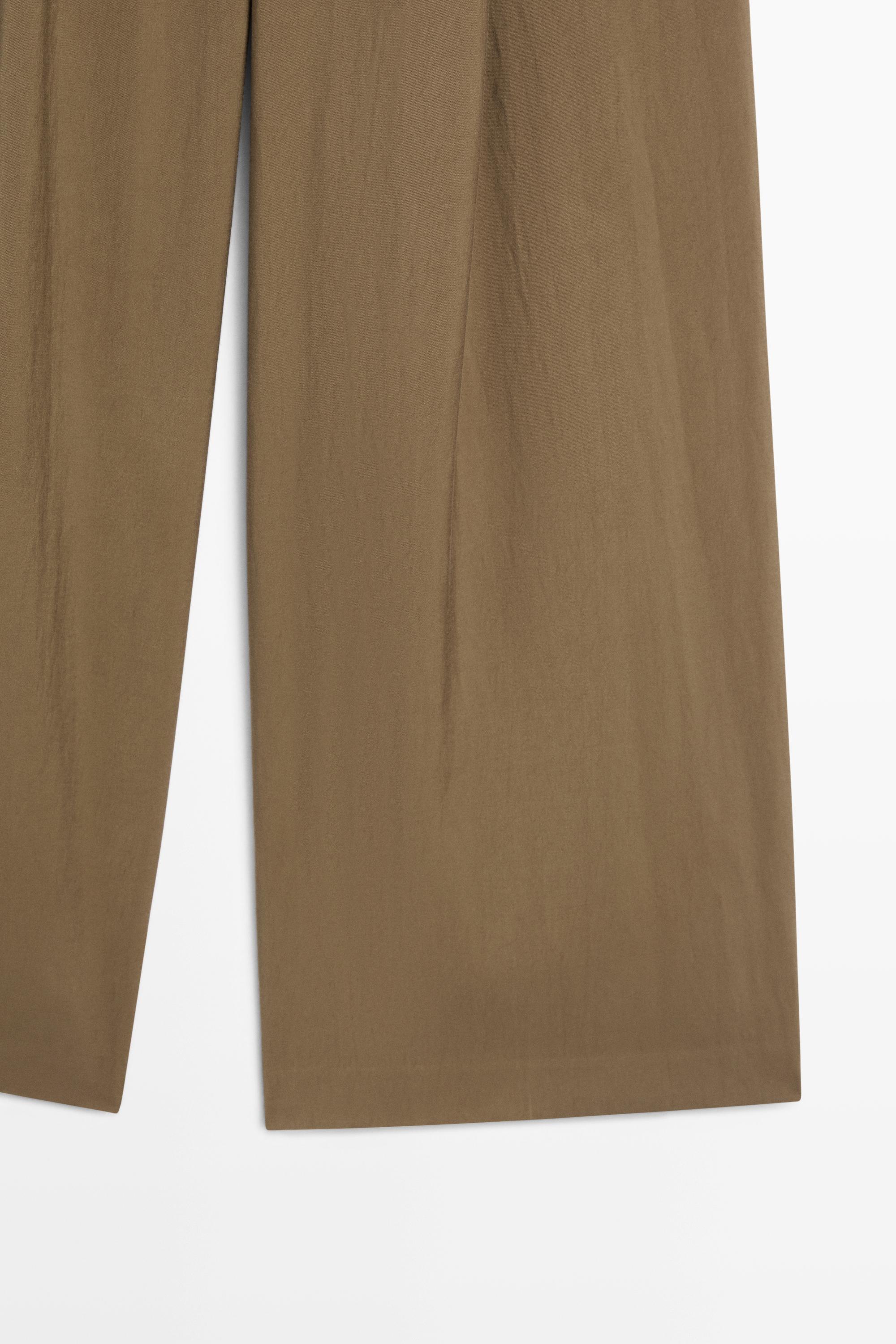 Flowing cropped wide-leg pants