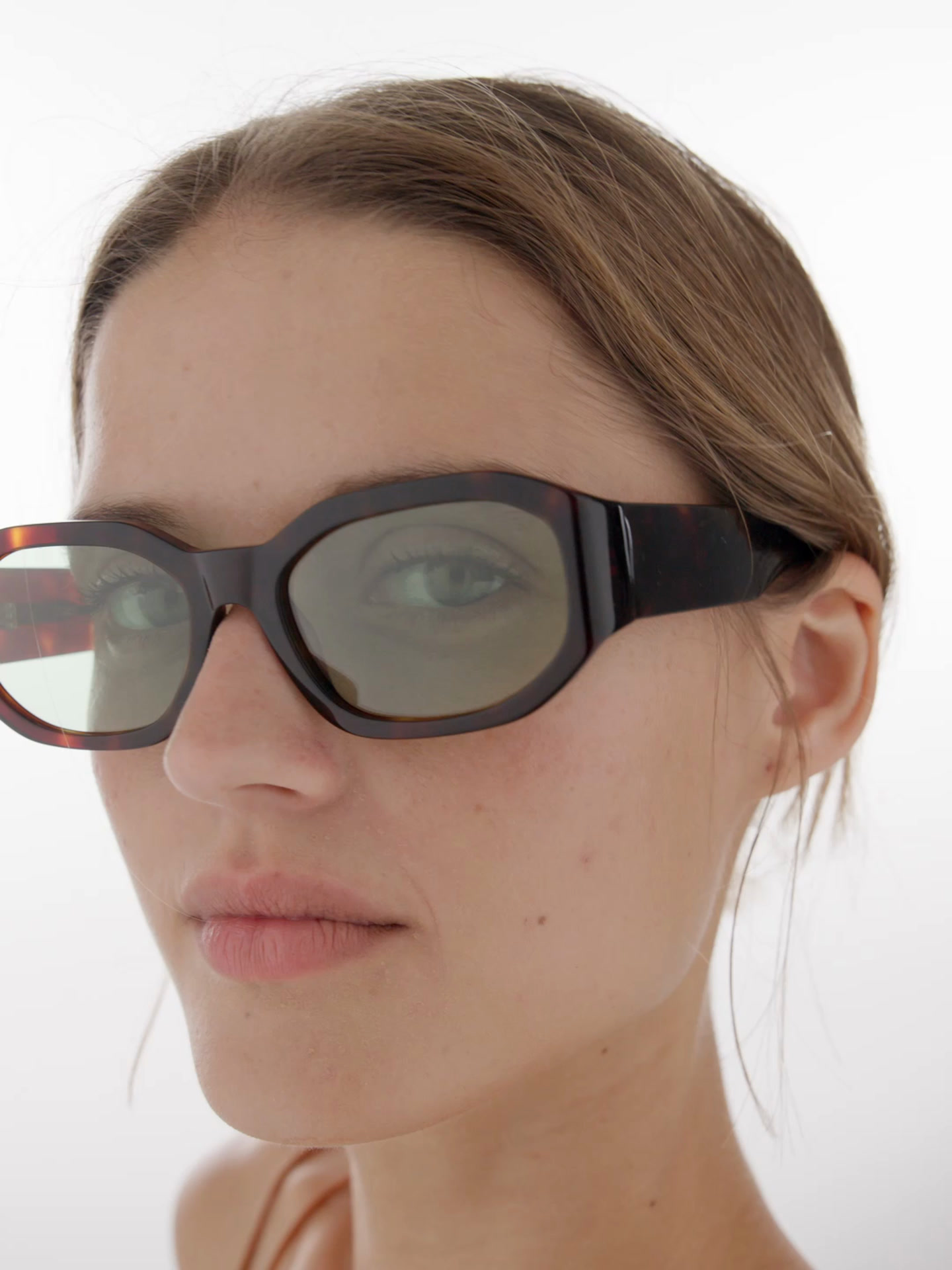 Ochelari de soare mici ovali