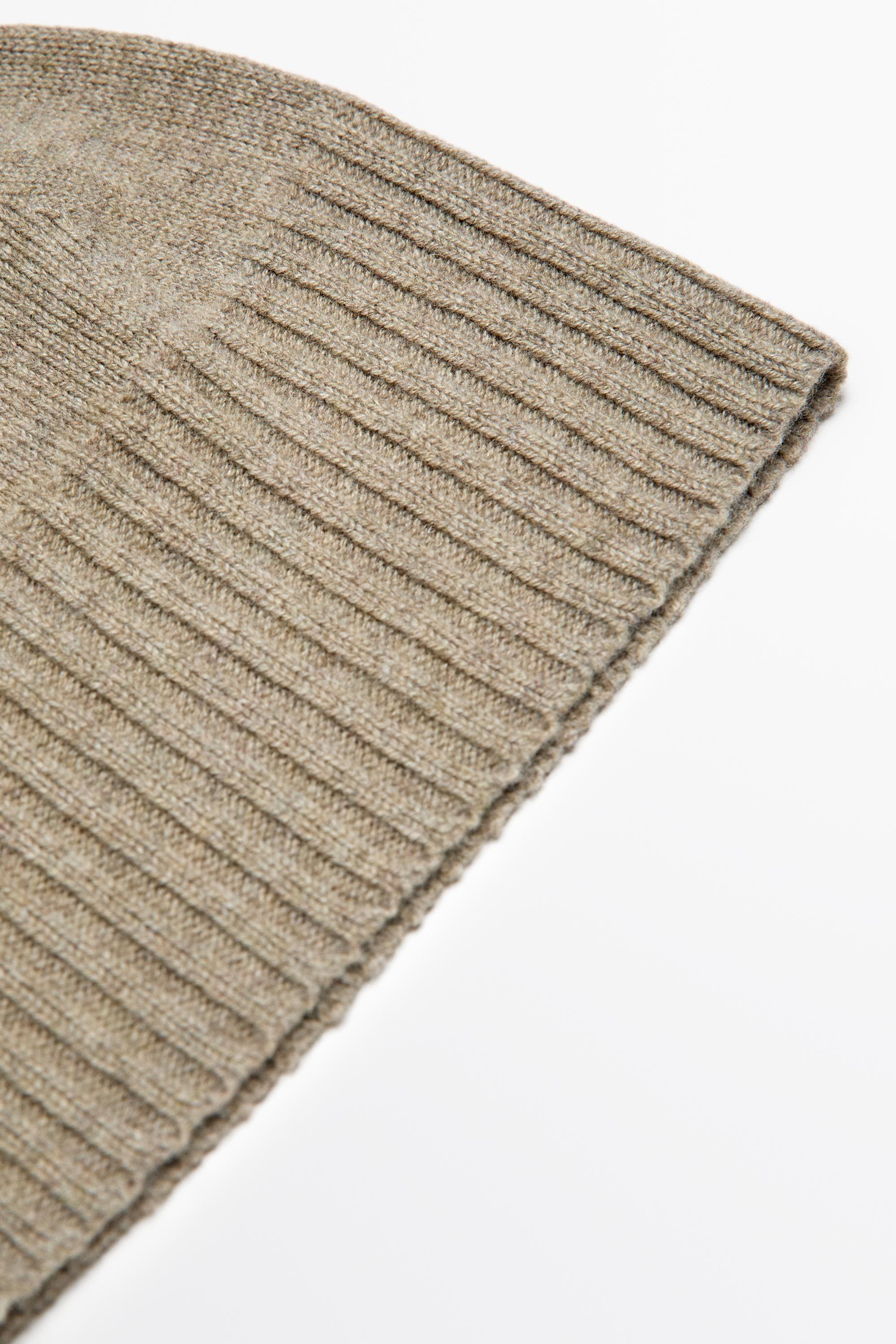 Wool and cashmere knit beanie