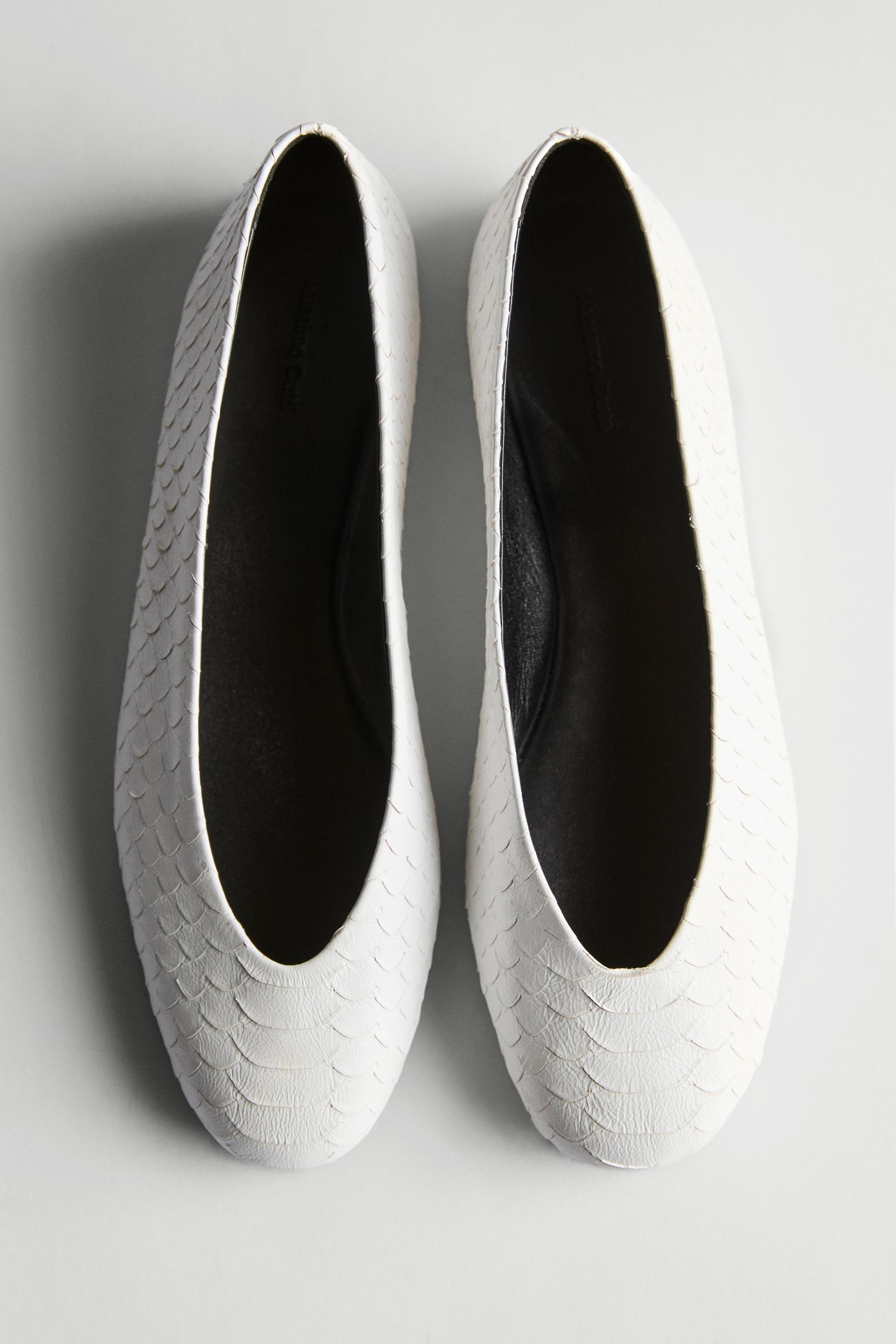 Bailarina detalle piel