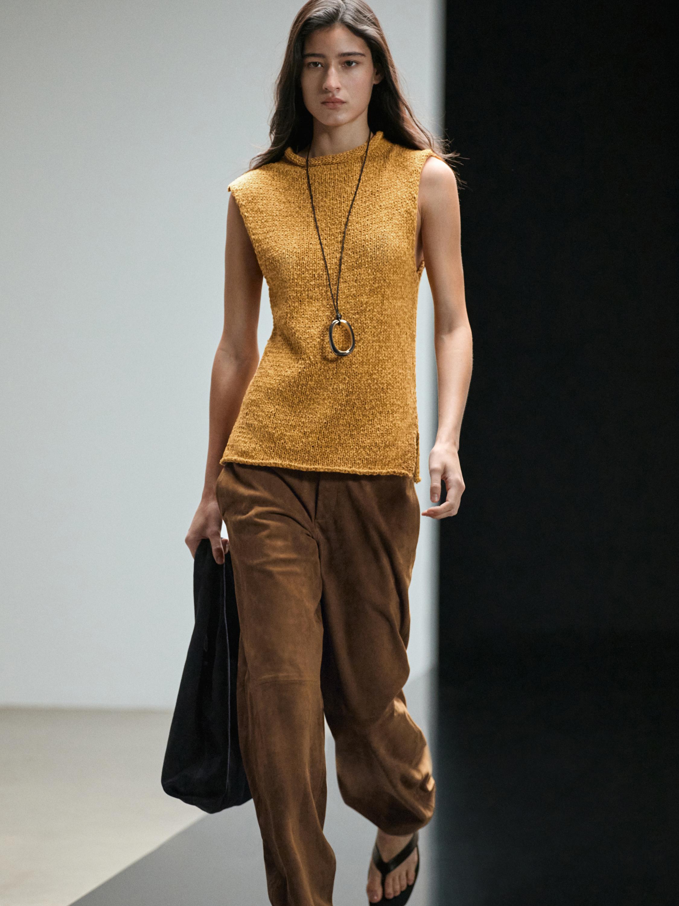 Cotton blend knit top — Curry