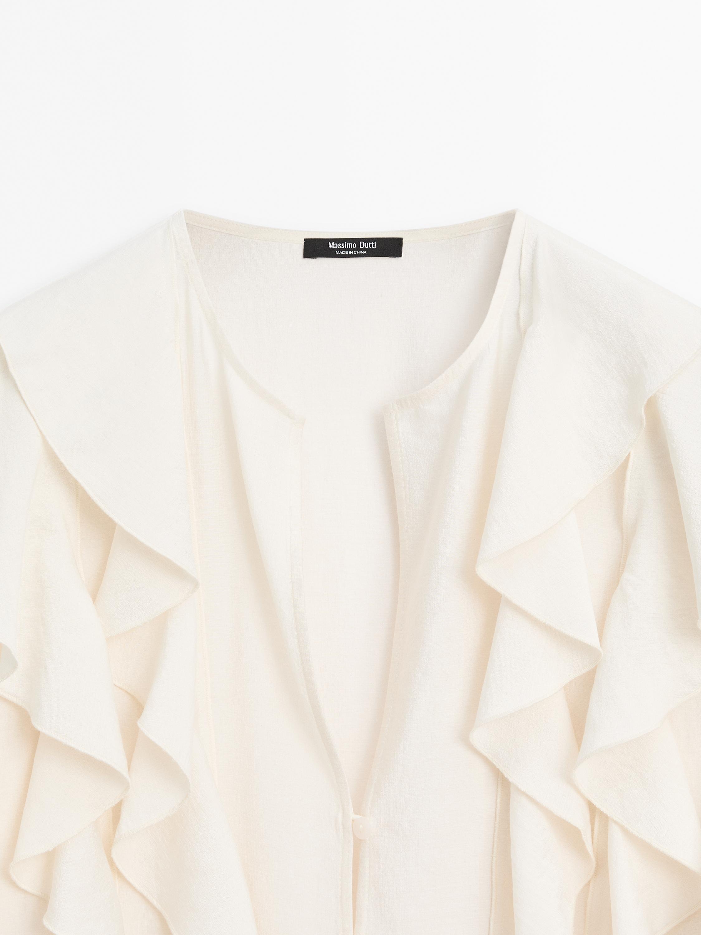 Flowing blouse with ruffles