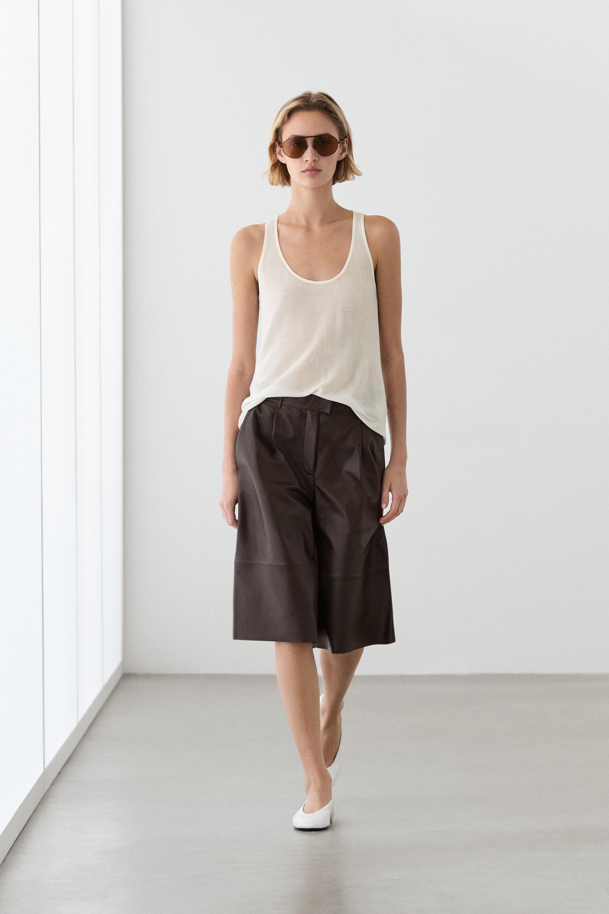 Long nappa leather Bermuda shorts — BROWN