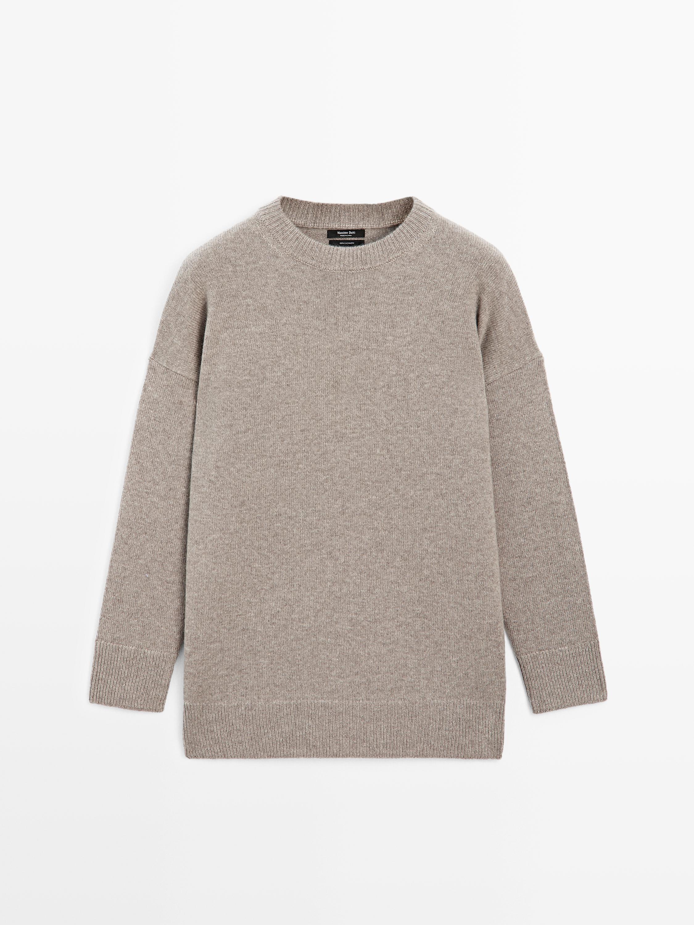 Oversize cashmere knit sweater