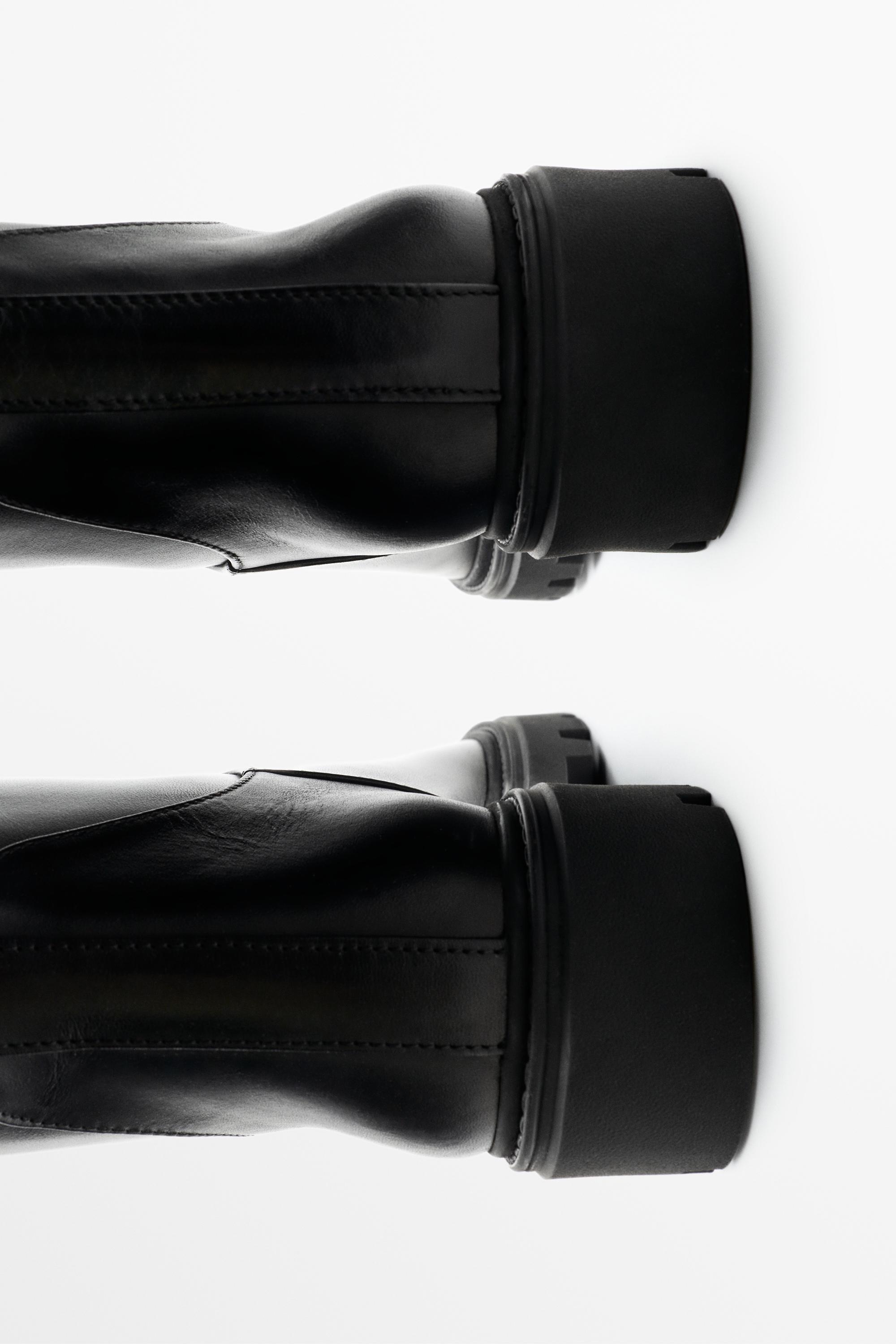 新品タグつき Massimo Dutti ブラック フラットシューズ 38 Flat track sole boot · Black · Flatâ Boot | Massimo Dutti