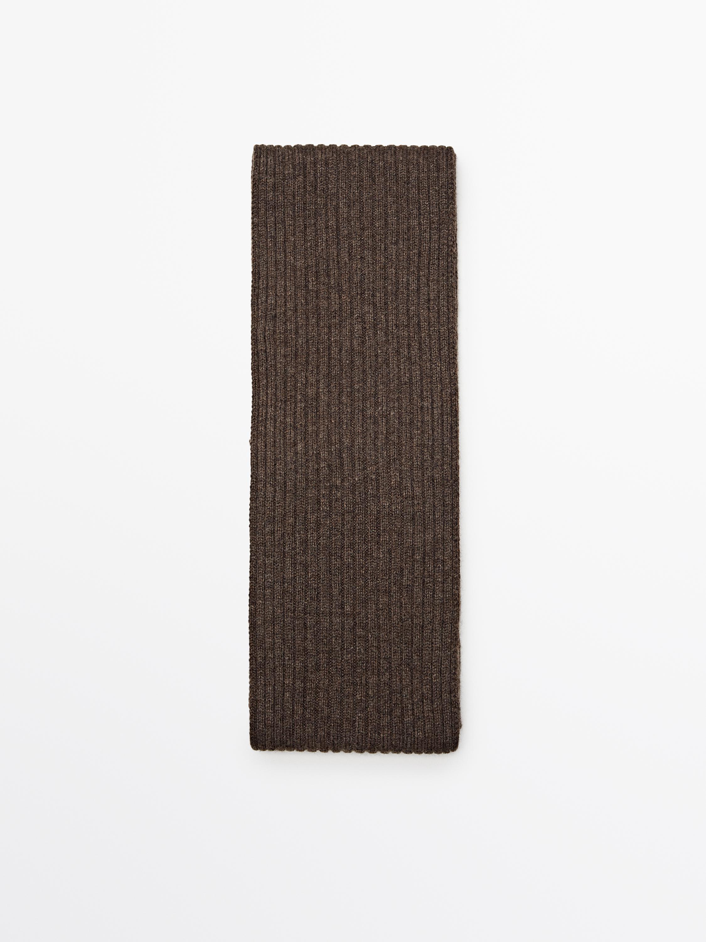 Fine ribbed fabric scarf