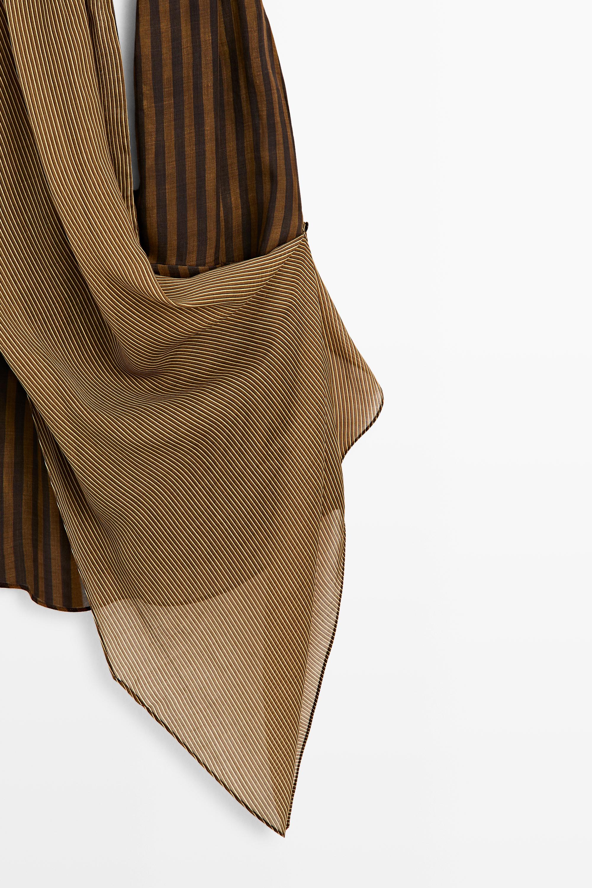Flowing striped halter top total look — Khaki