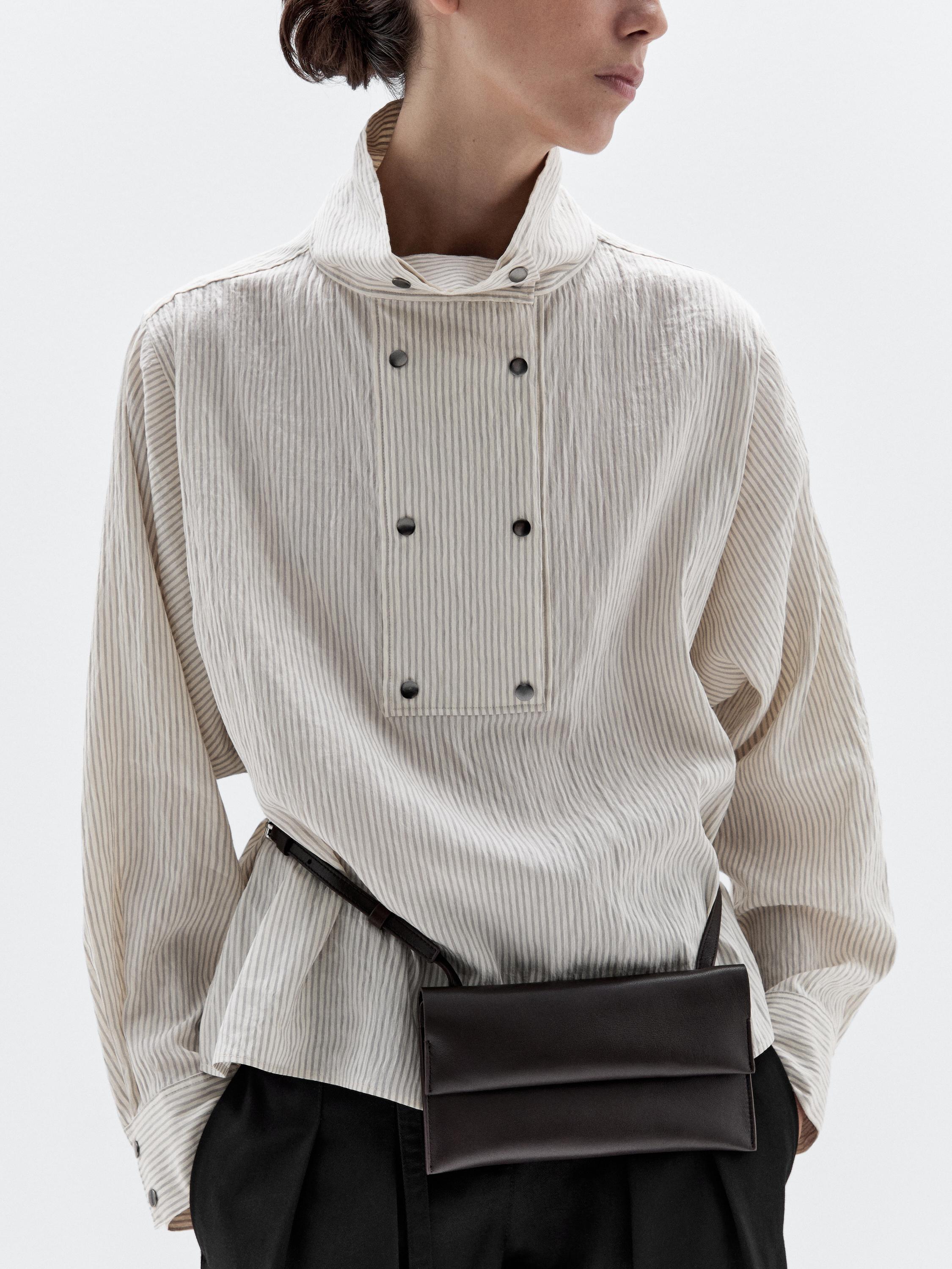 Bolso mini tipo bandolera piel napa · Marrón · Complementos | Massimo Dutti