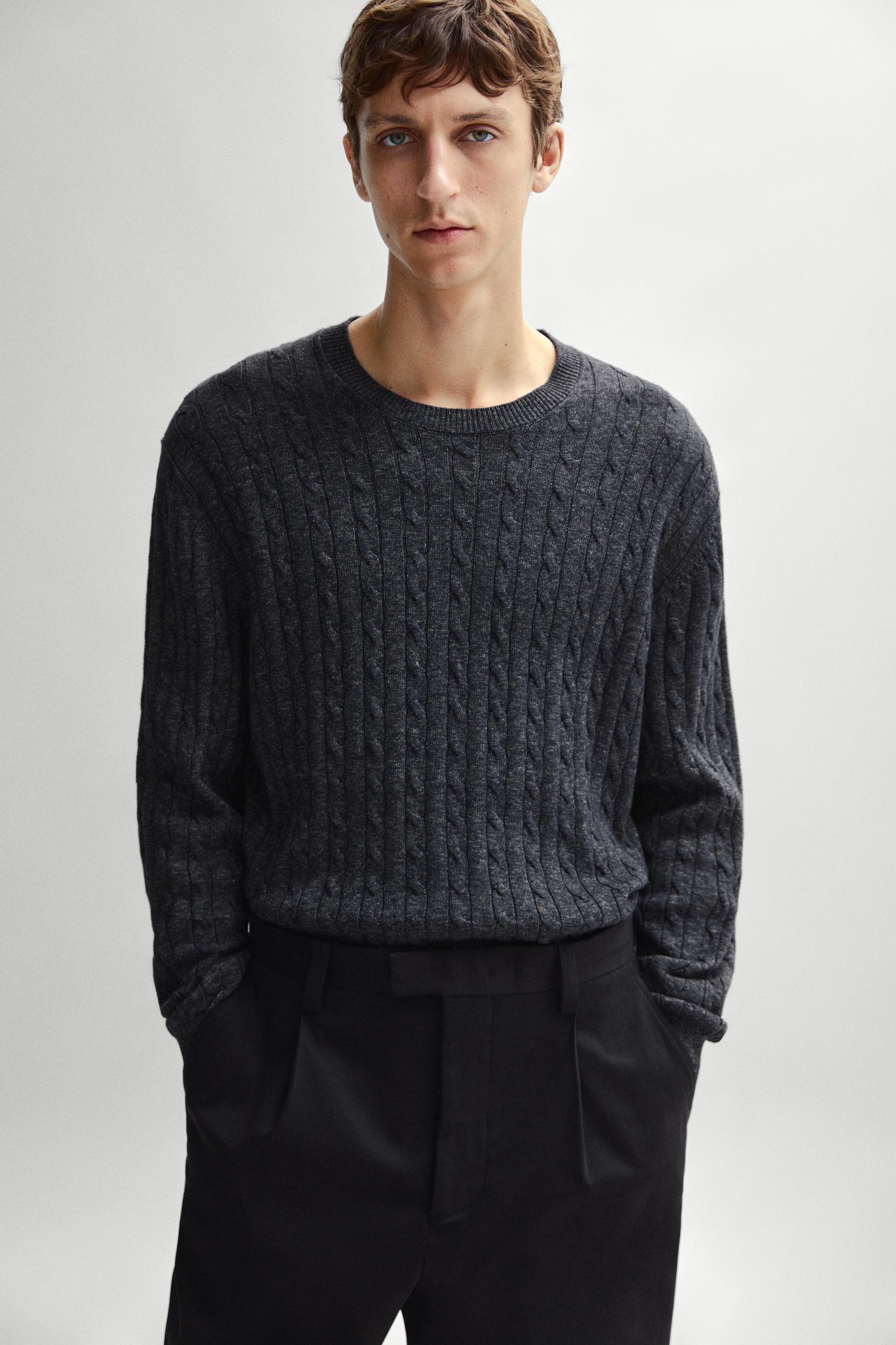 Cable knit round neck sweater — INDIGO