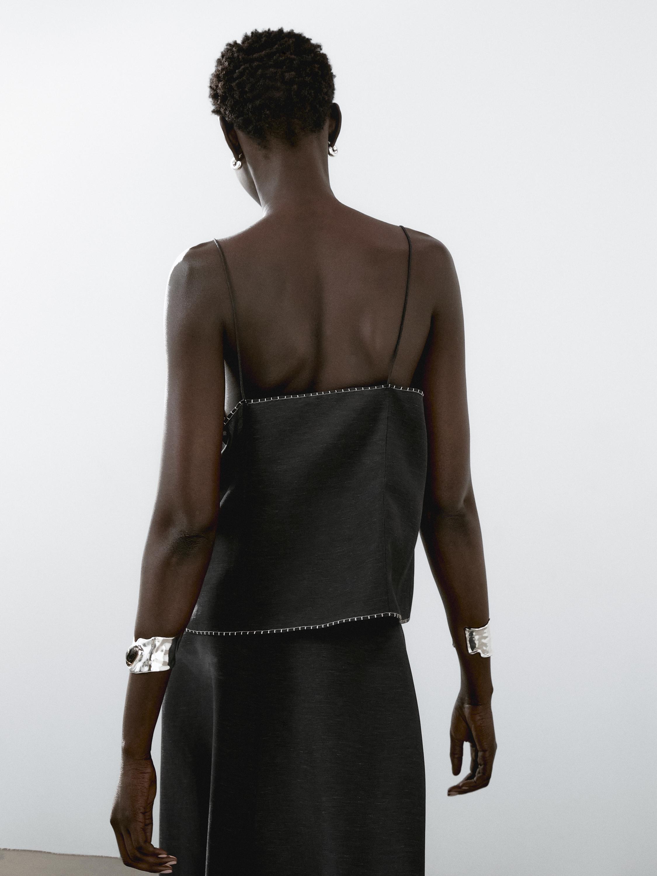 Strappy top with contrast topstitching