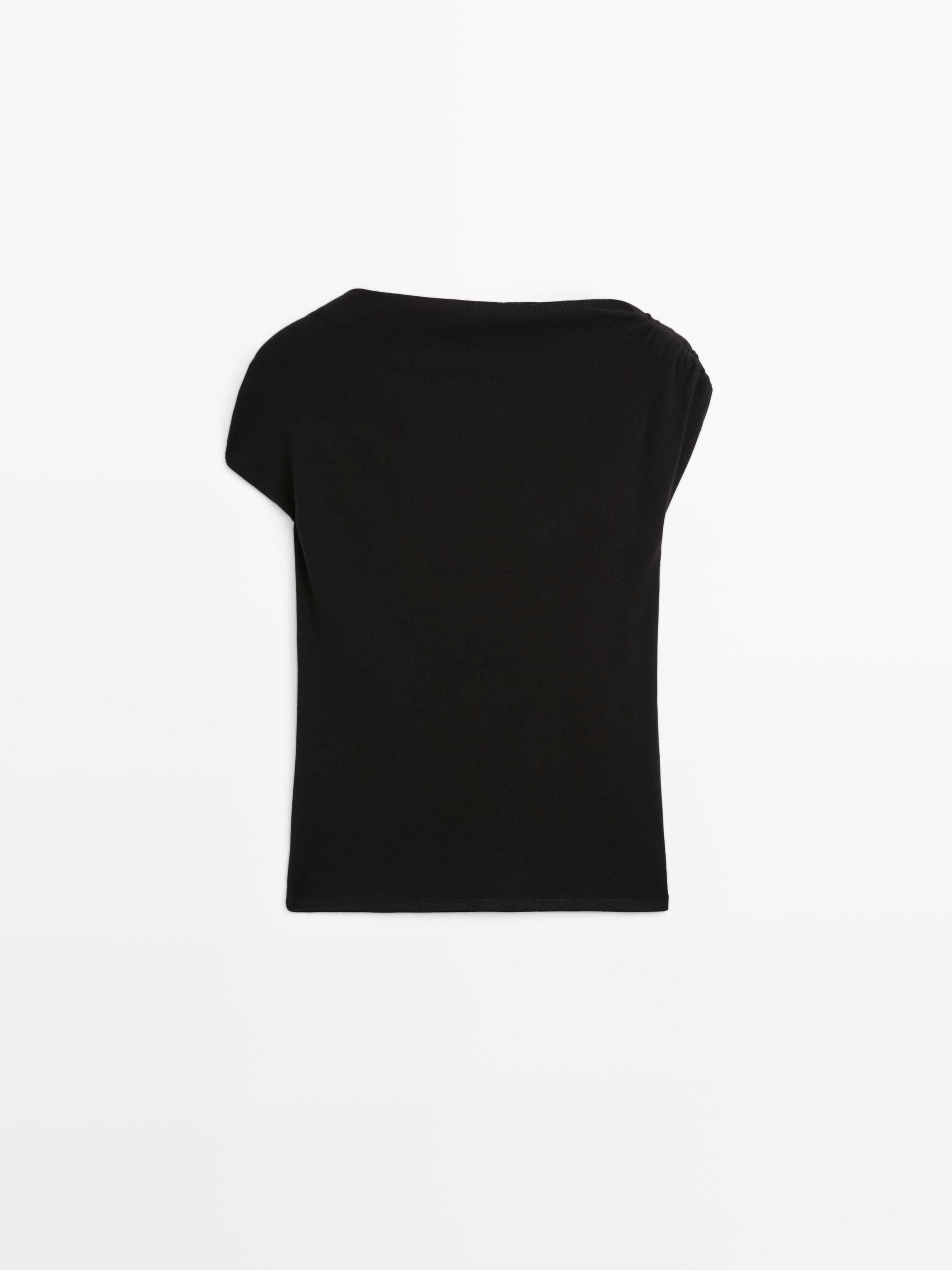 Top drapeado sin mangas aplique hombro