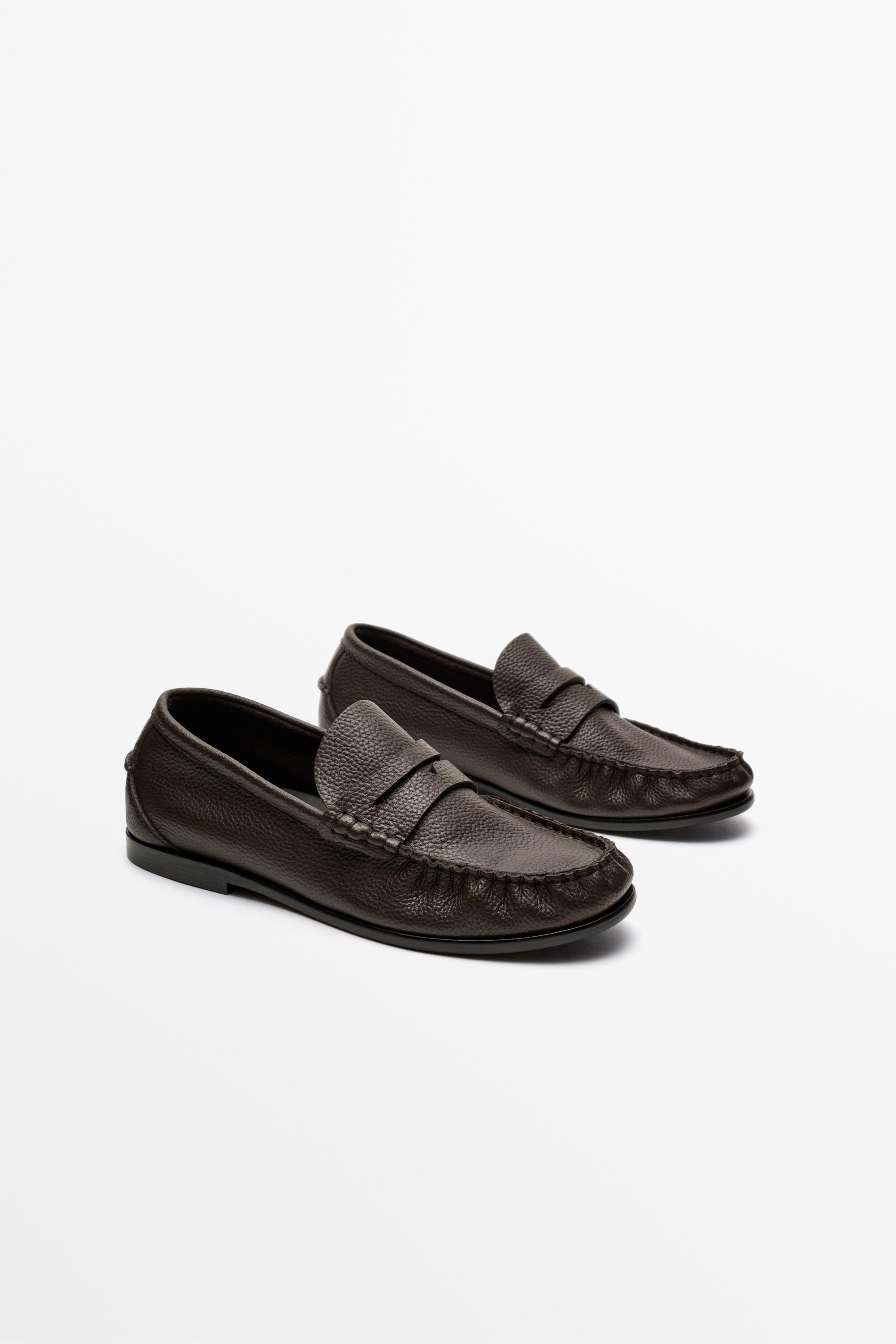 Soft leather shirred loafer — BROWN