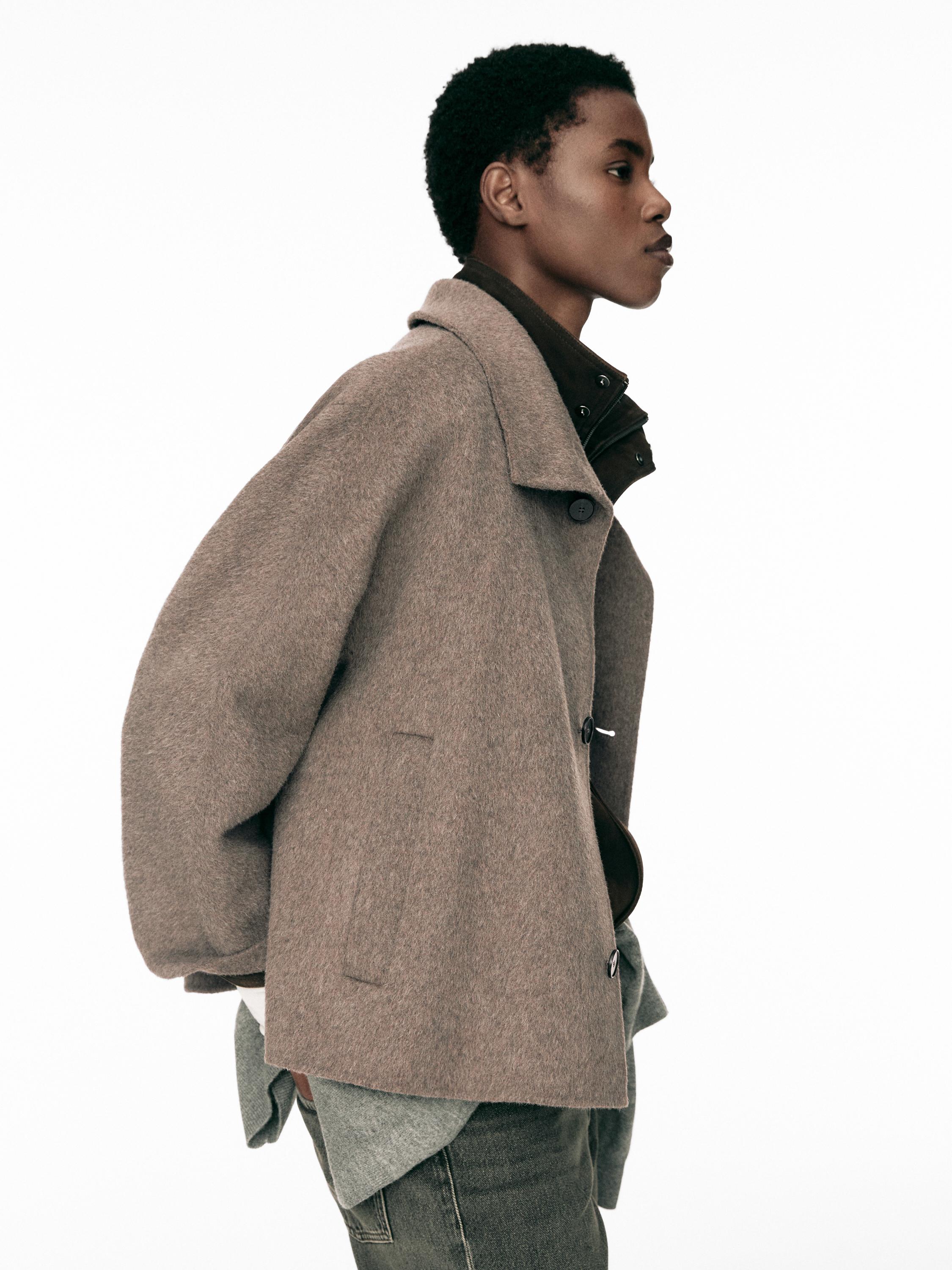 Manteau mi-long à col montant en laine mélangée