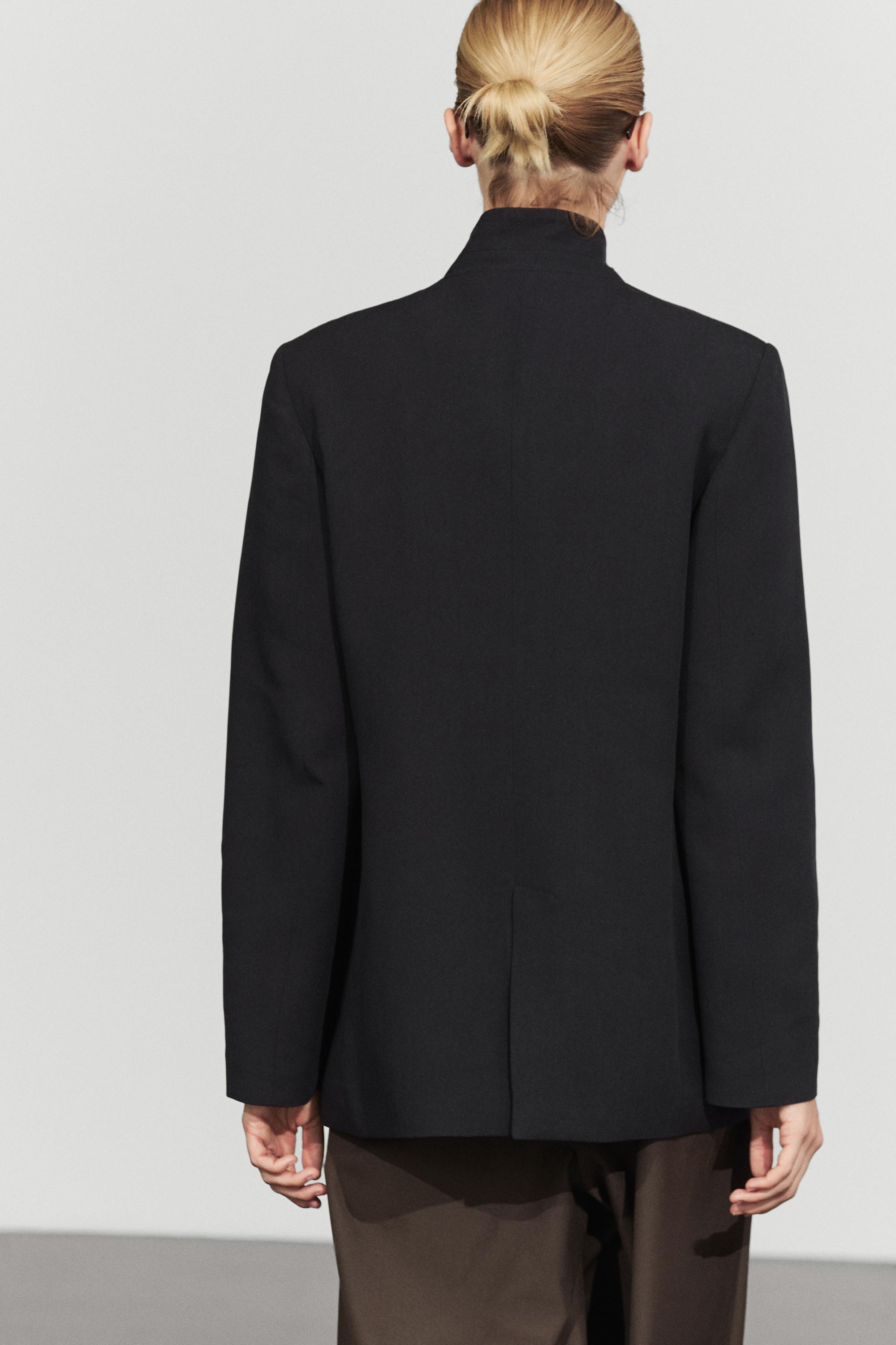 Flowy button-detail blazer