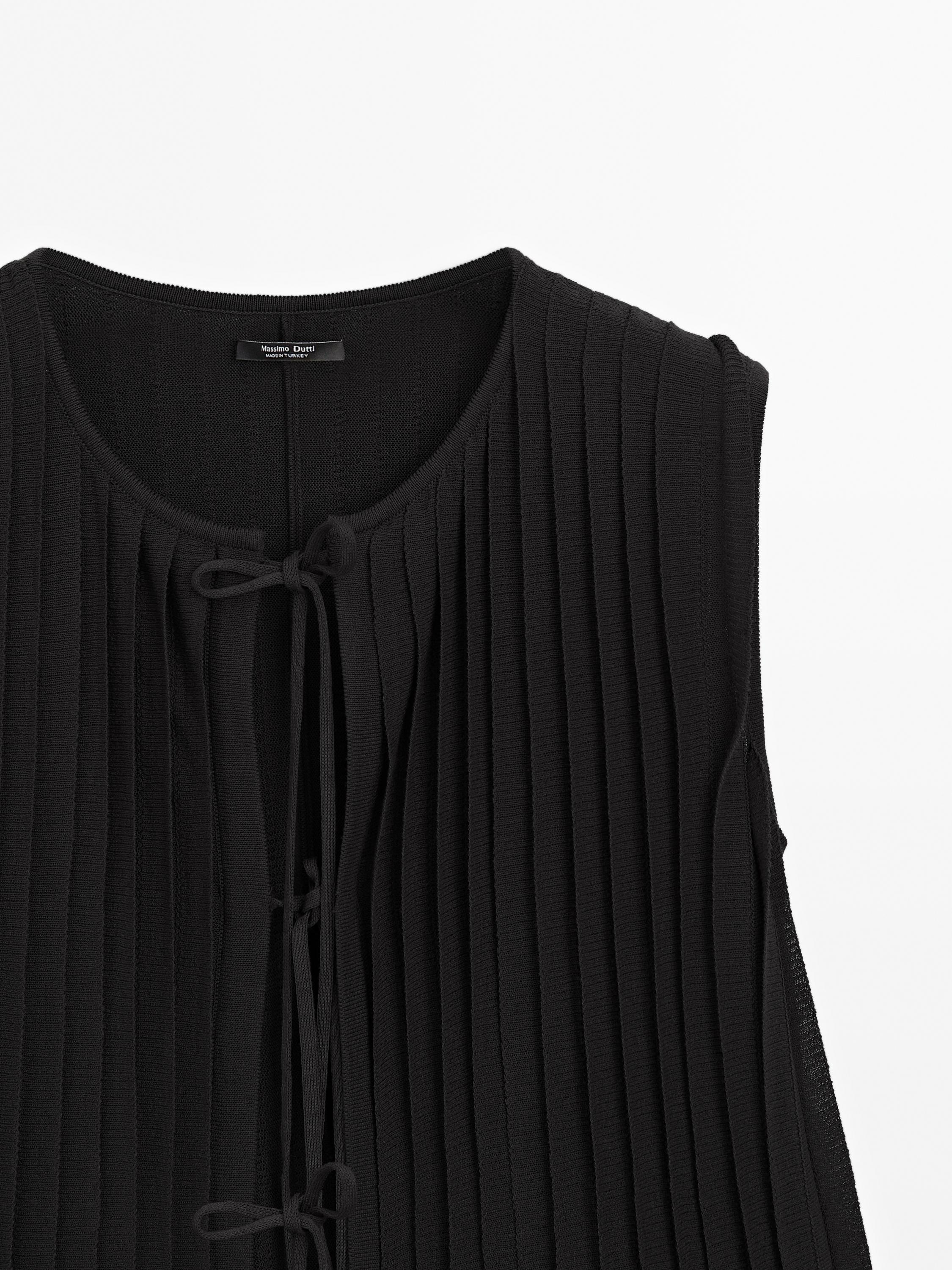 Waistcoat with tie and pleated detail
