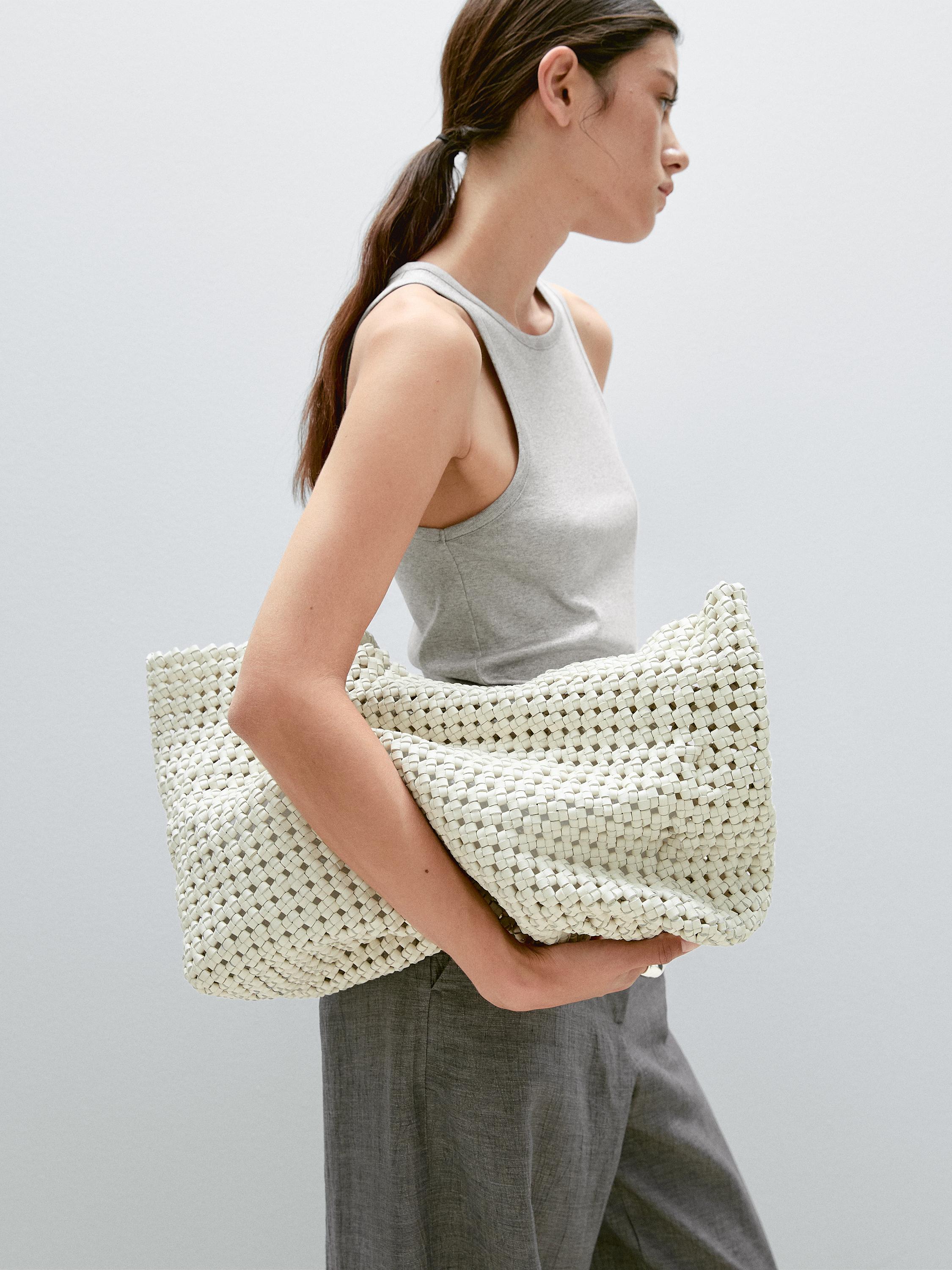 Top cuello redondo detalle brillo