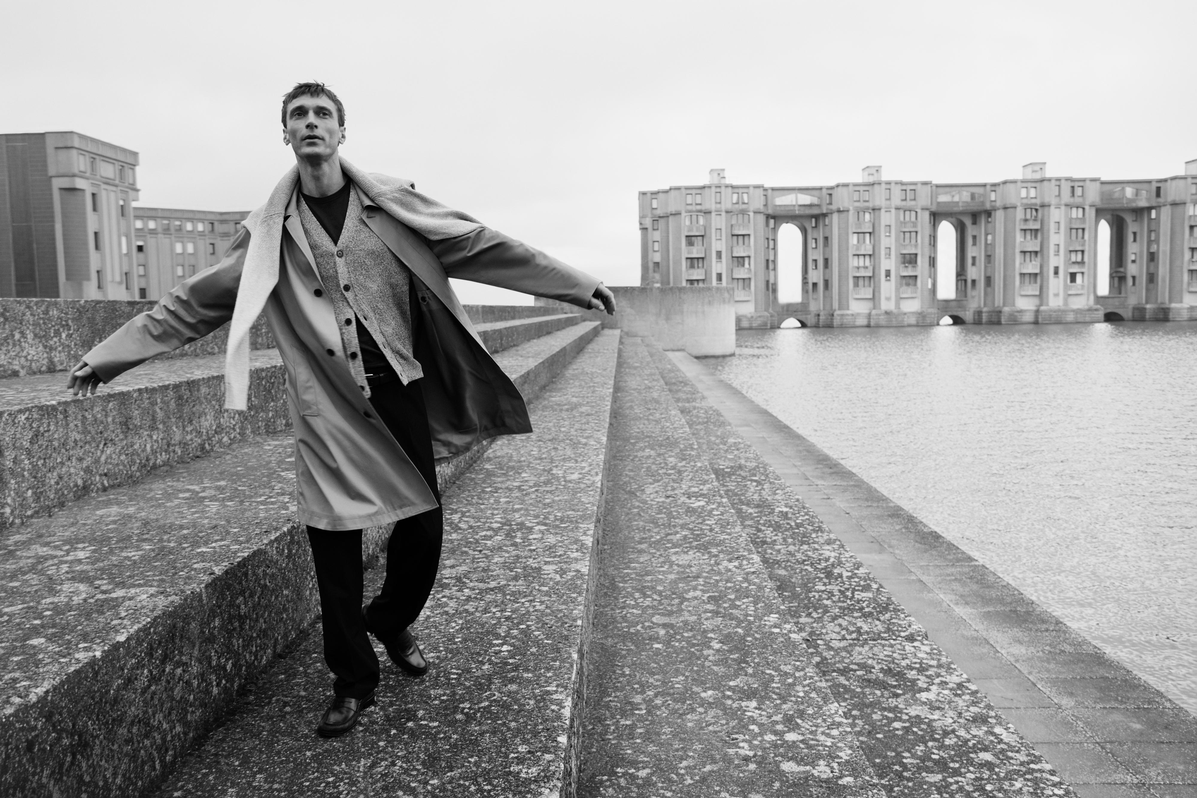 Lightweight cotton trench coat