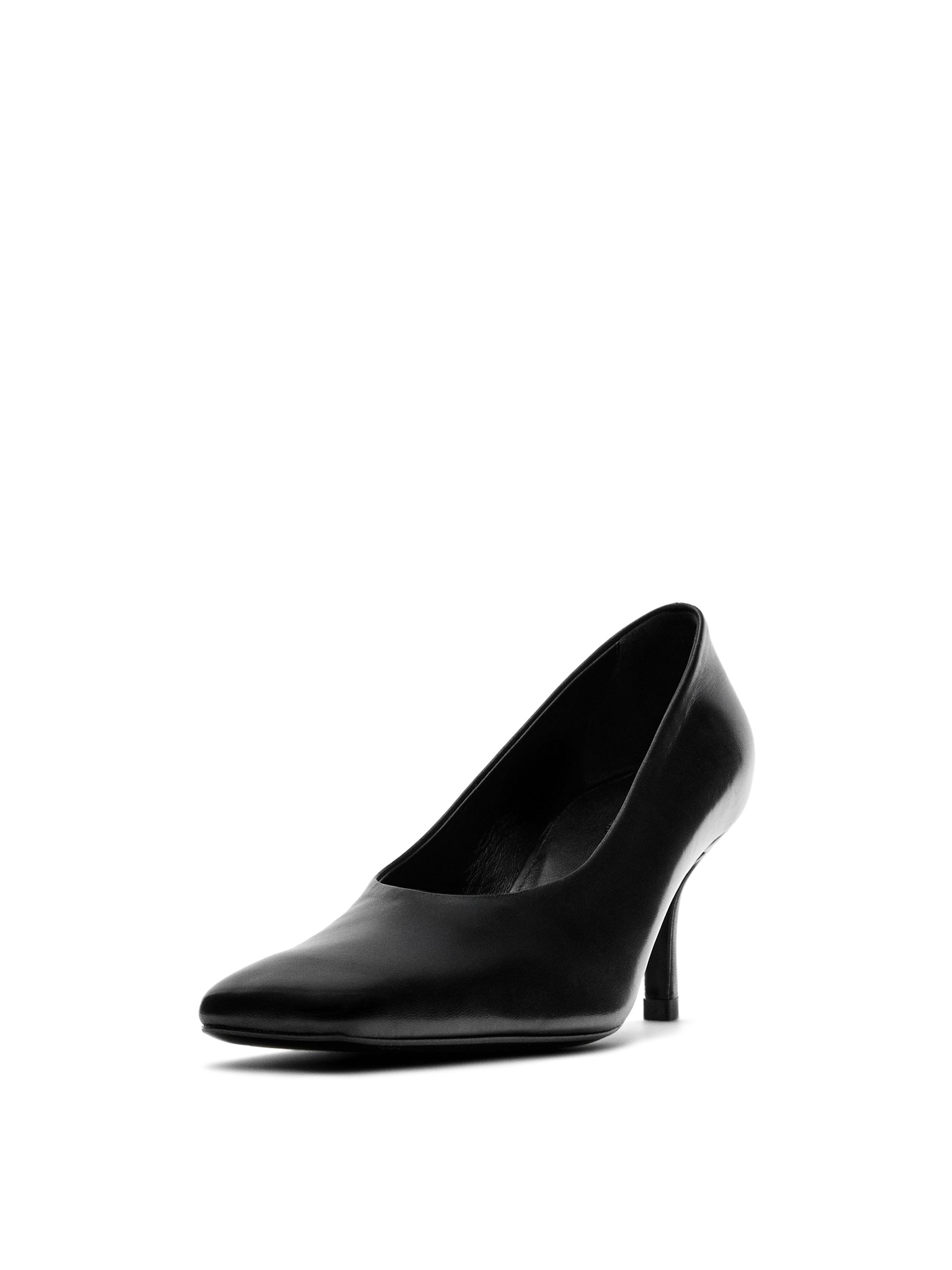 Heeled shoes - Made in Italy — BLACK