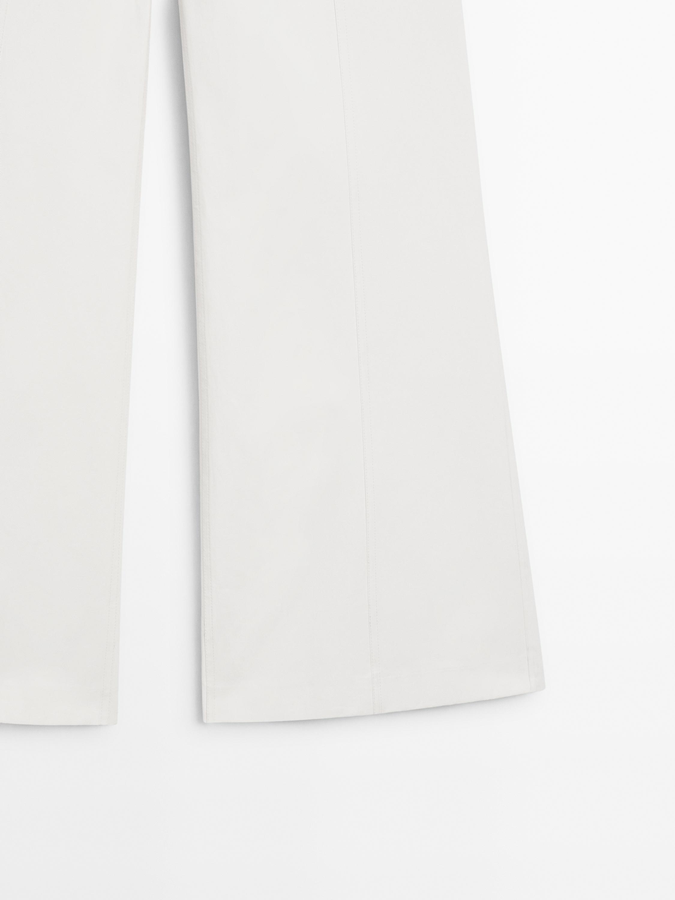 Pantaloni ampi con dettaglio di cuciture - Studio