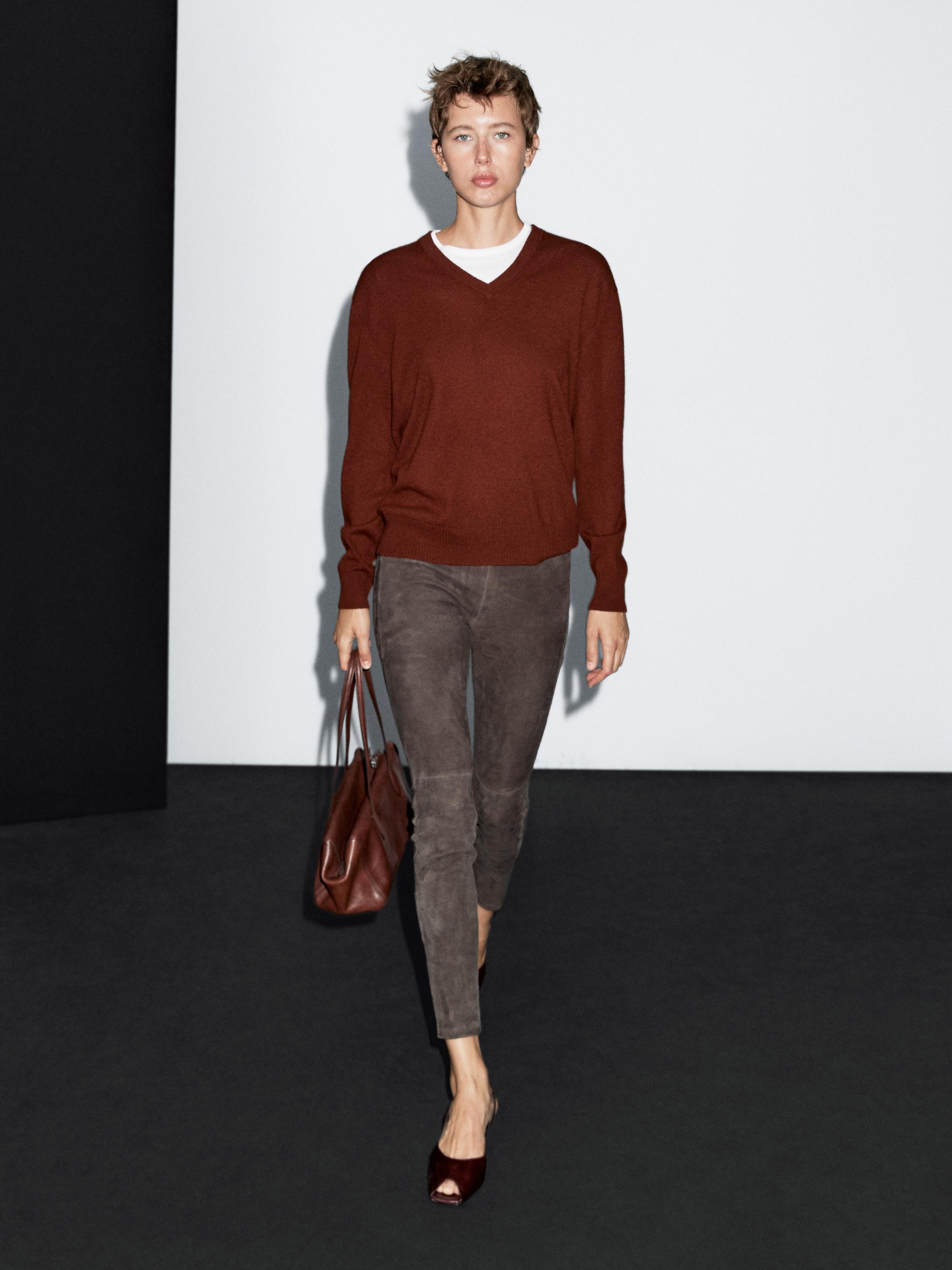Knit 100% cashmere V-neck sweater