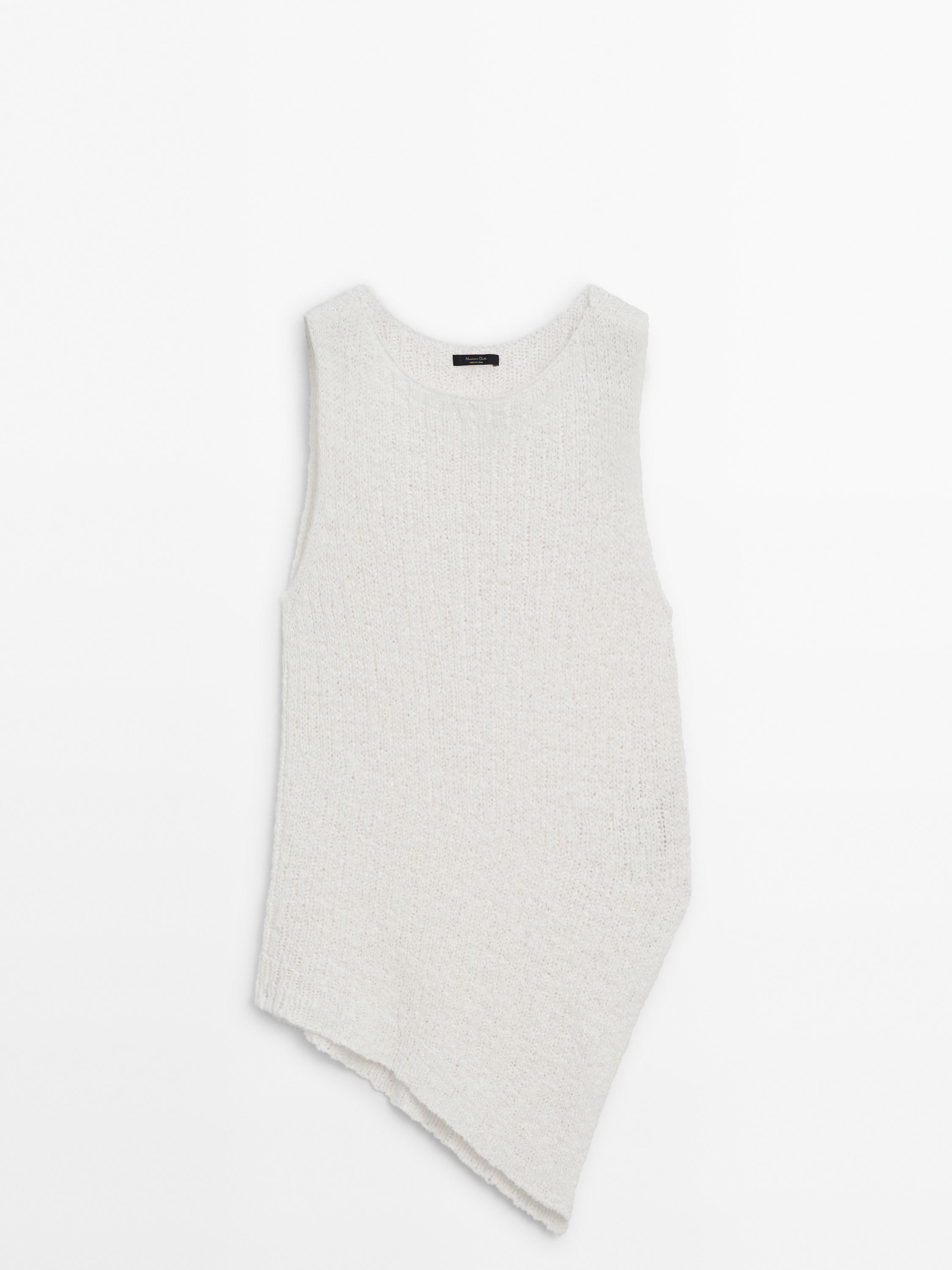 Knit top with asymmetric hem