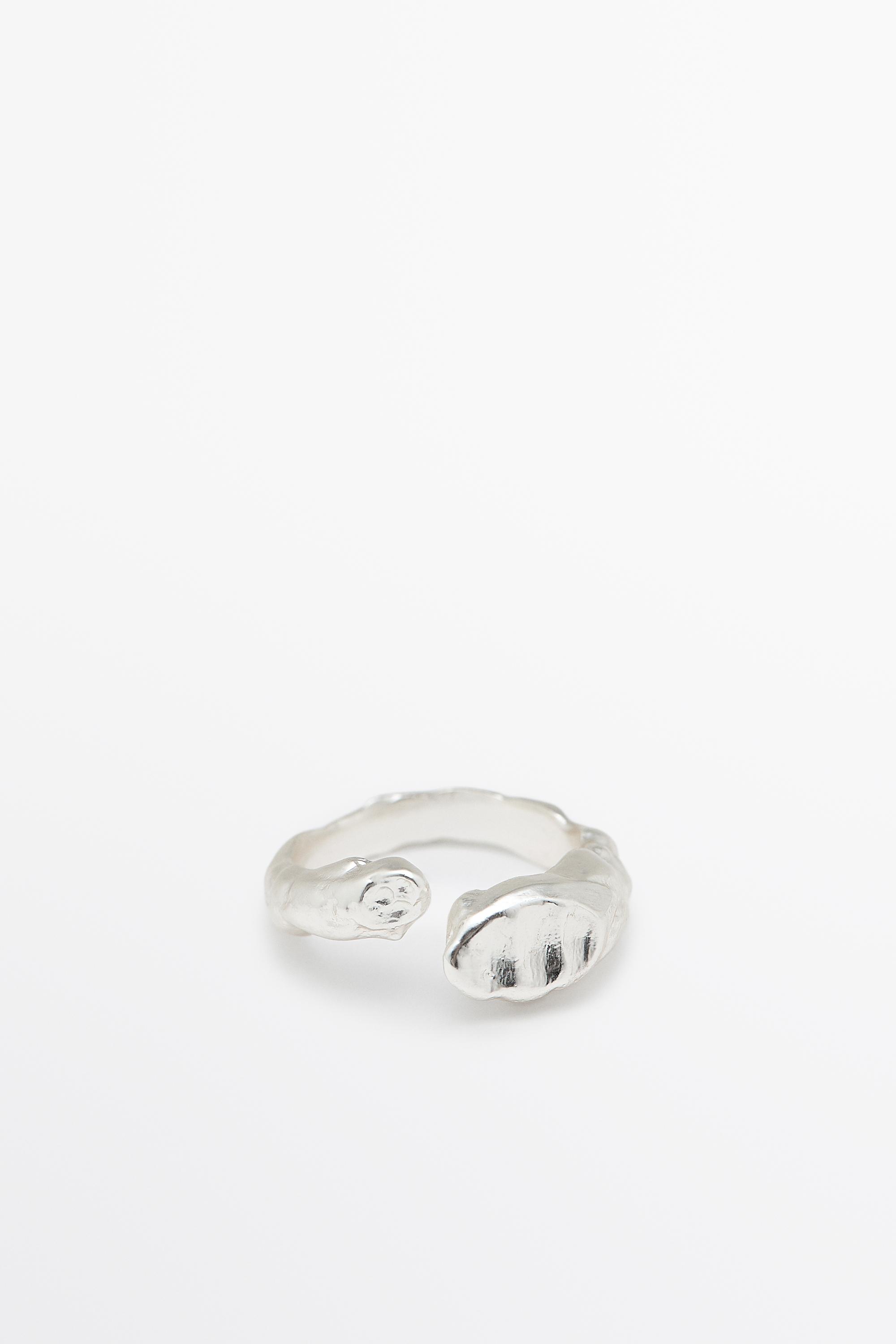 Anillo abierto textura
