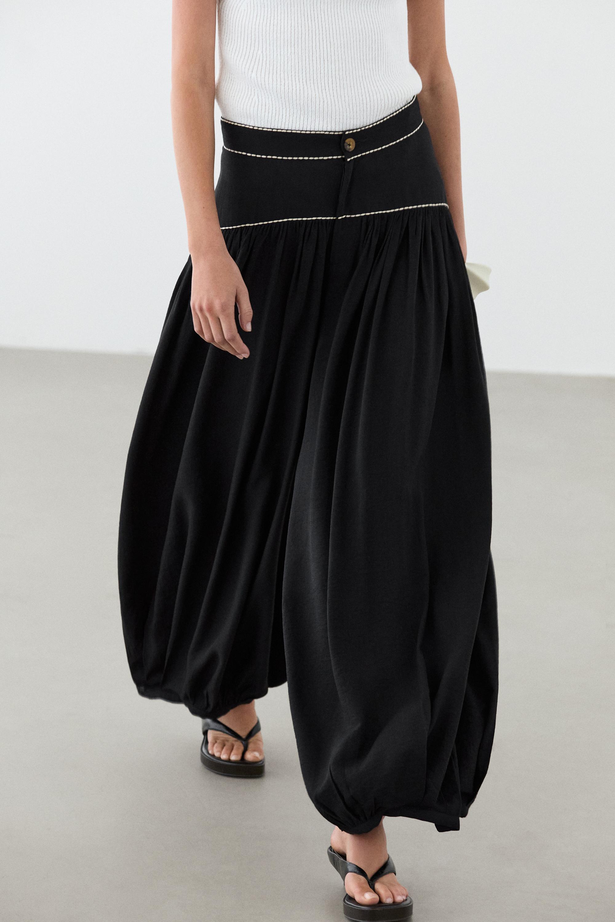 Contrast flowing trousers