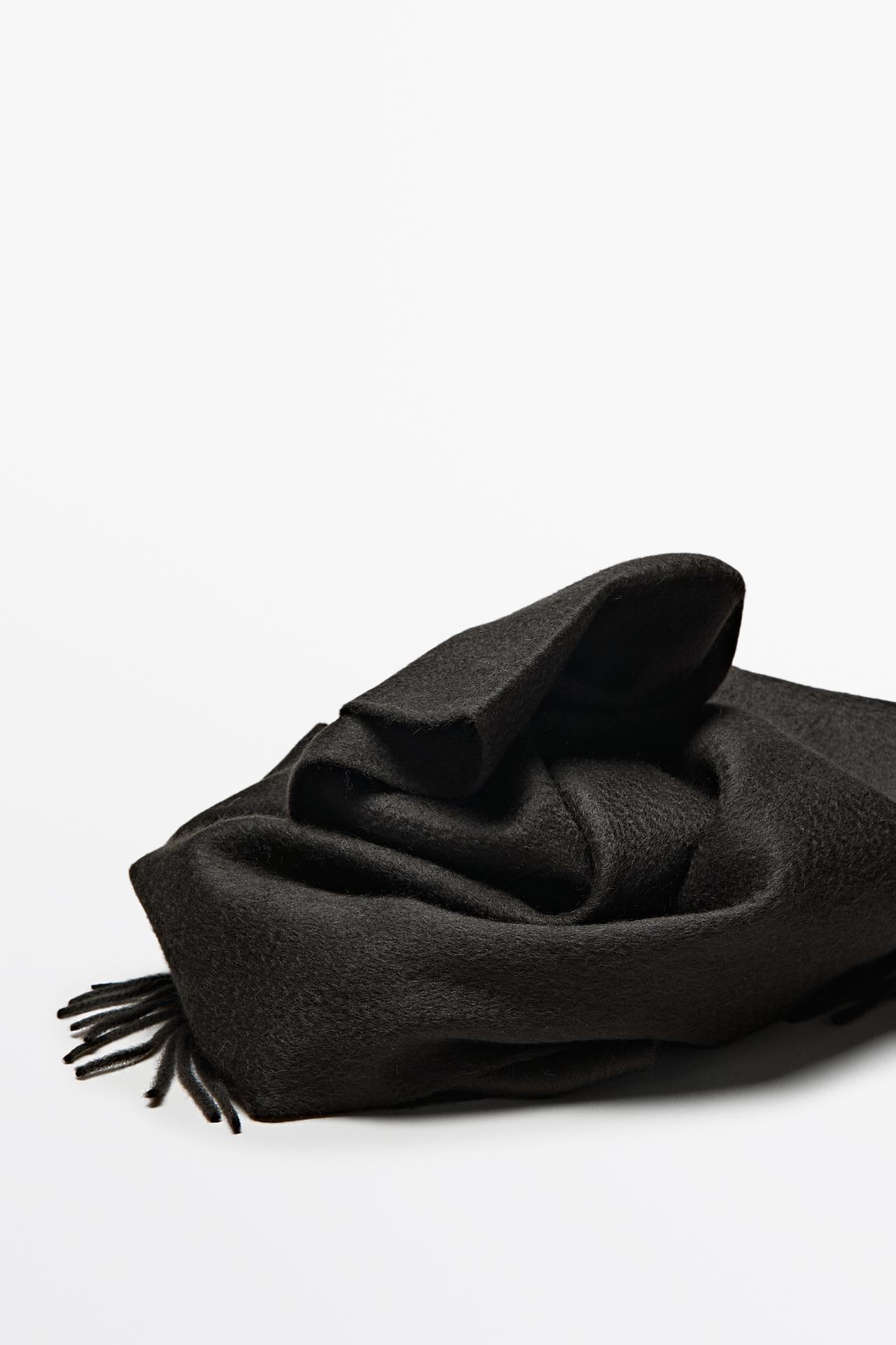 Wool blend scarf with fringing — BROWN