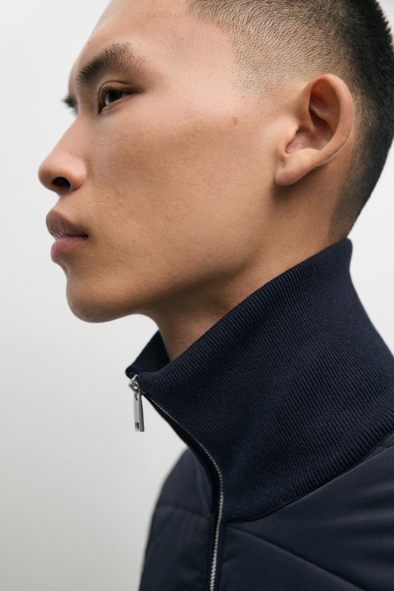 High neck mixed fabric cardigan — NAVY BLUE