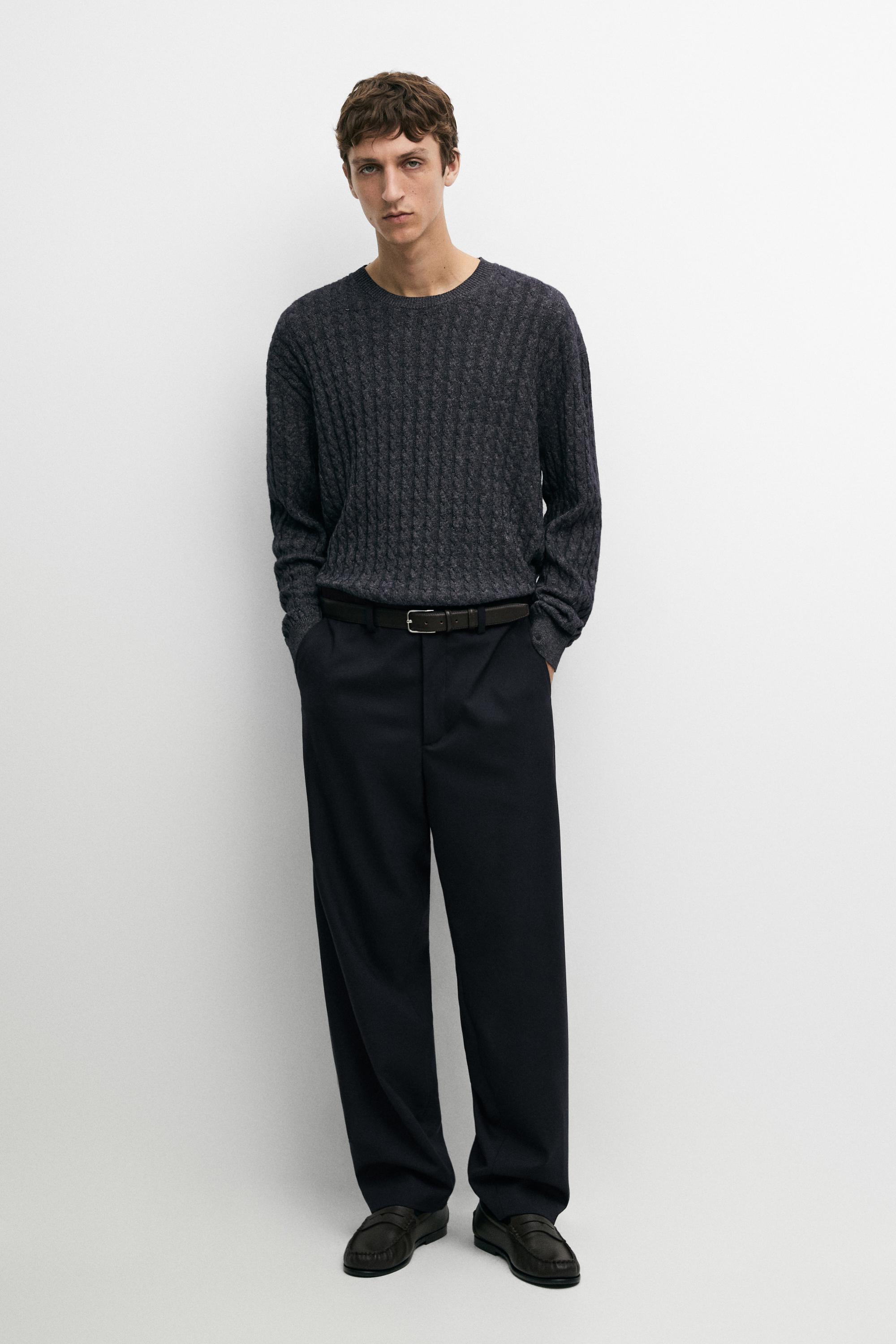 Cable knit round neck sweater
