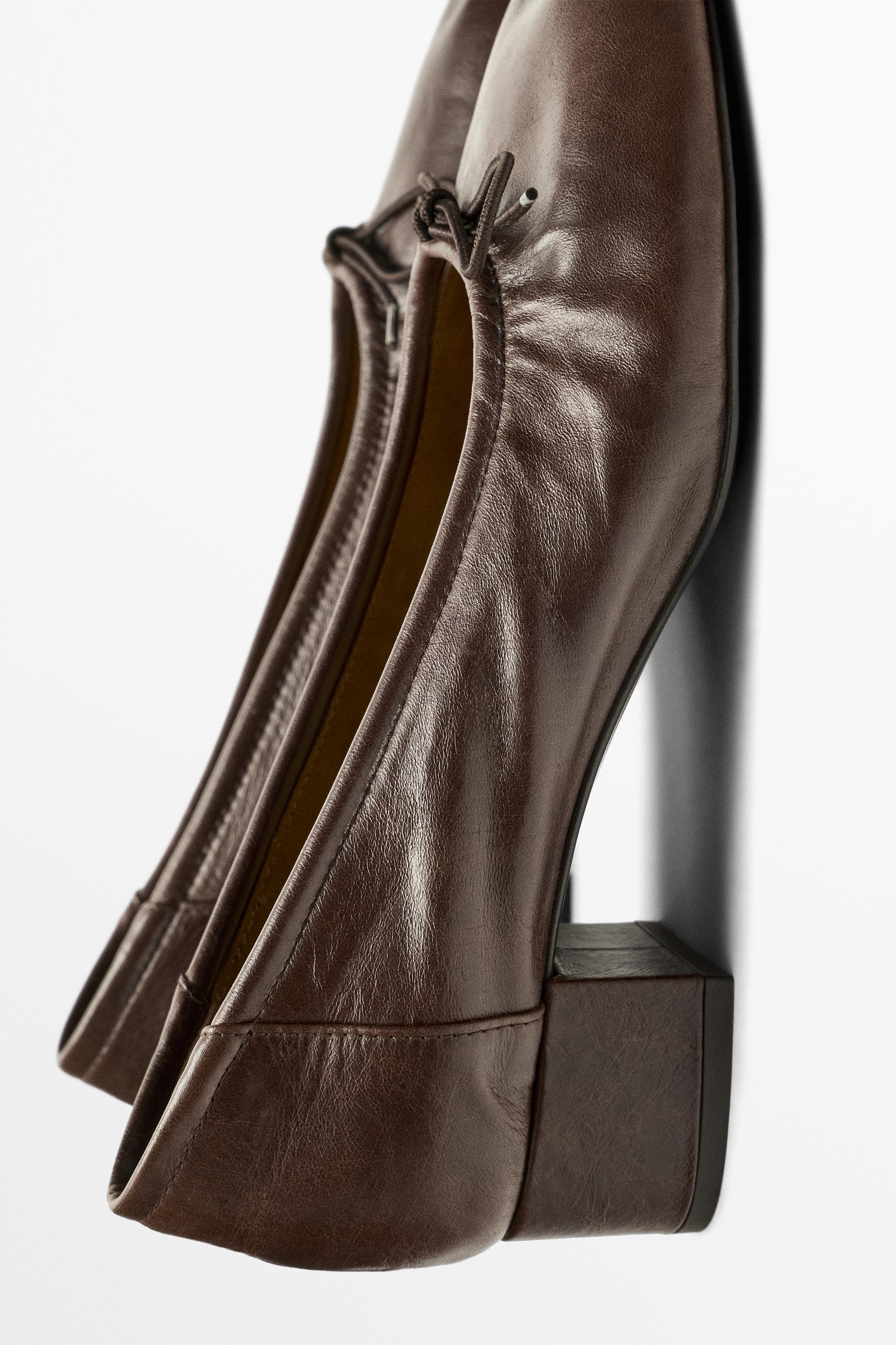Heeled ballet flat — BROWN