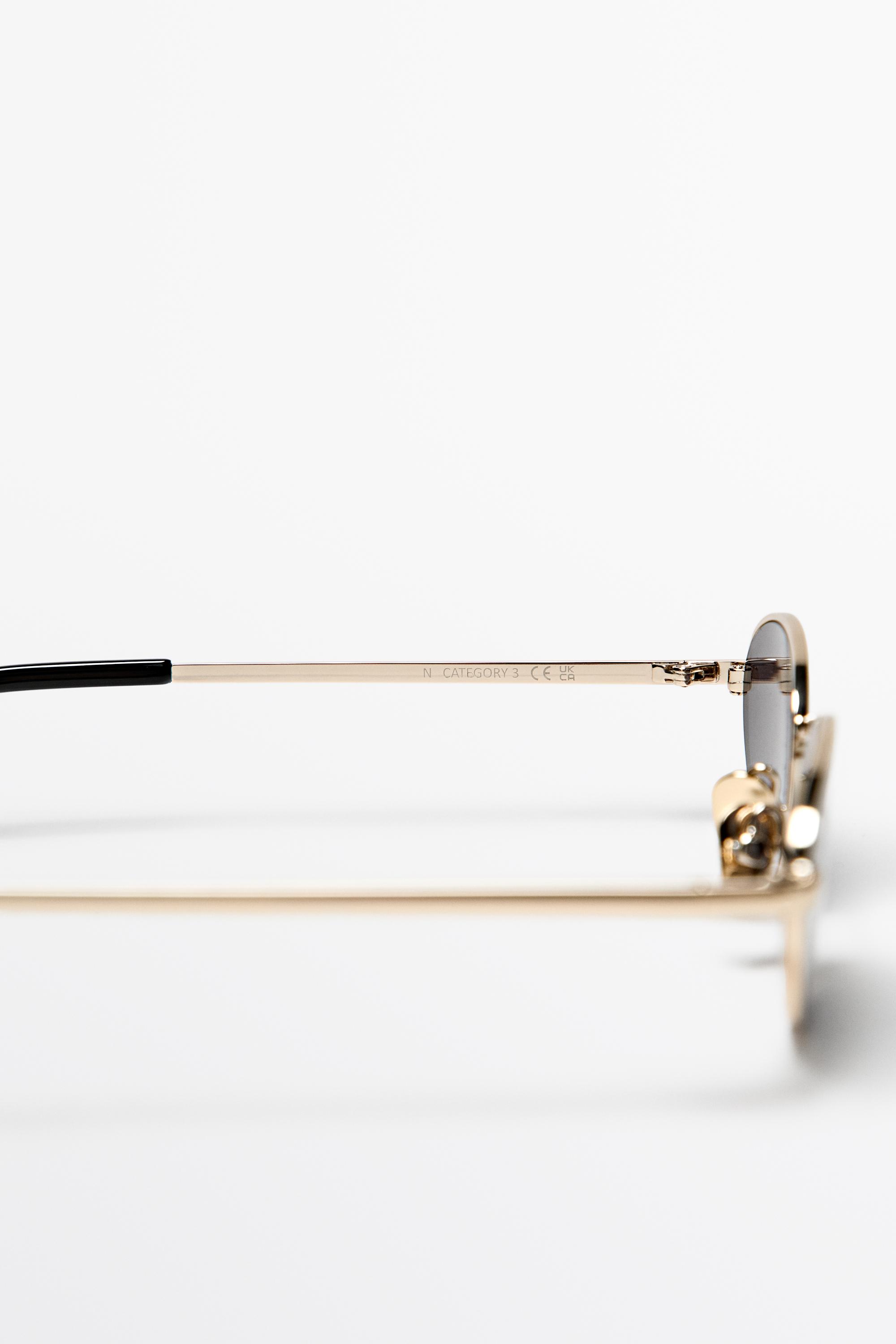 Oval metal sunglasses — SILVER