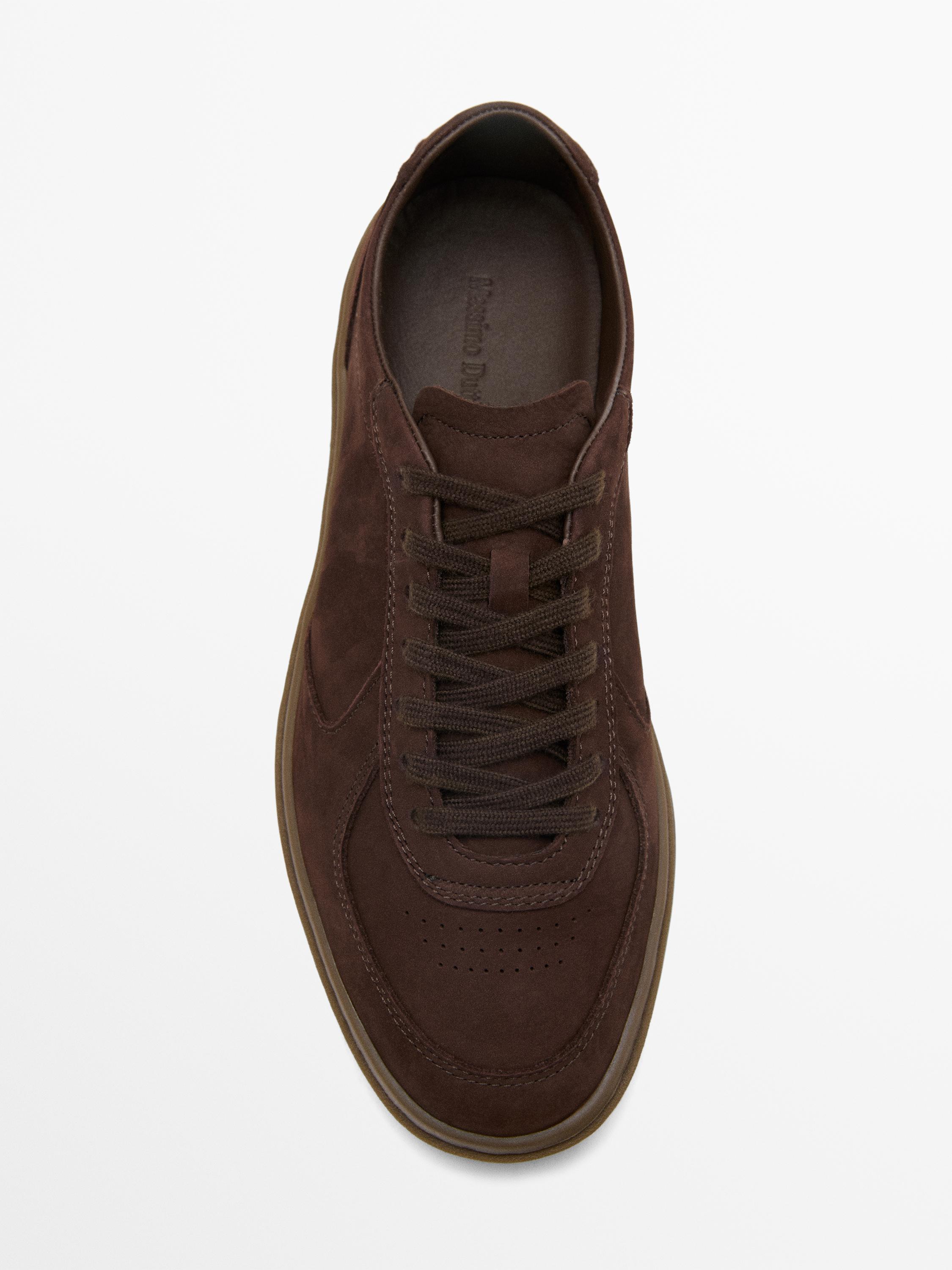 Nubuck trainers with contrast sole — BURGUNDY