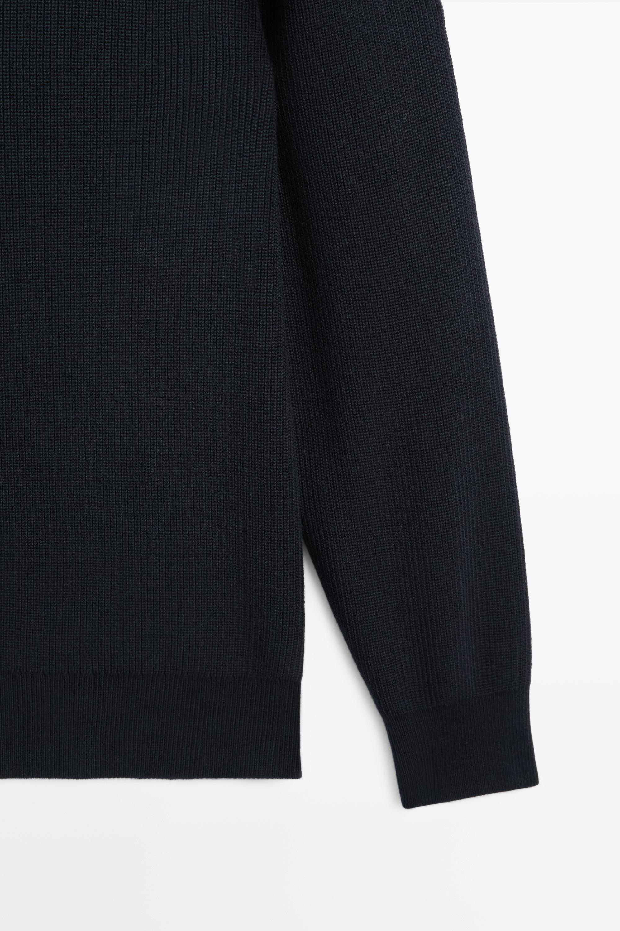 100% cotton mock neck knit sweater — NAVY BLUE