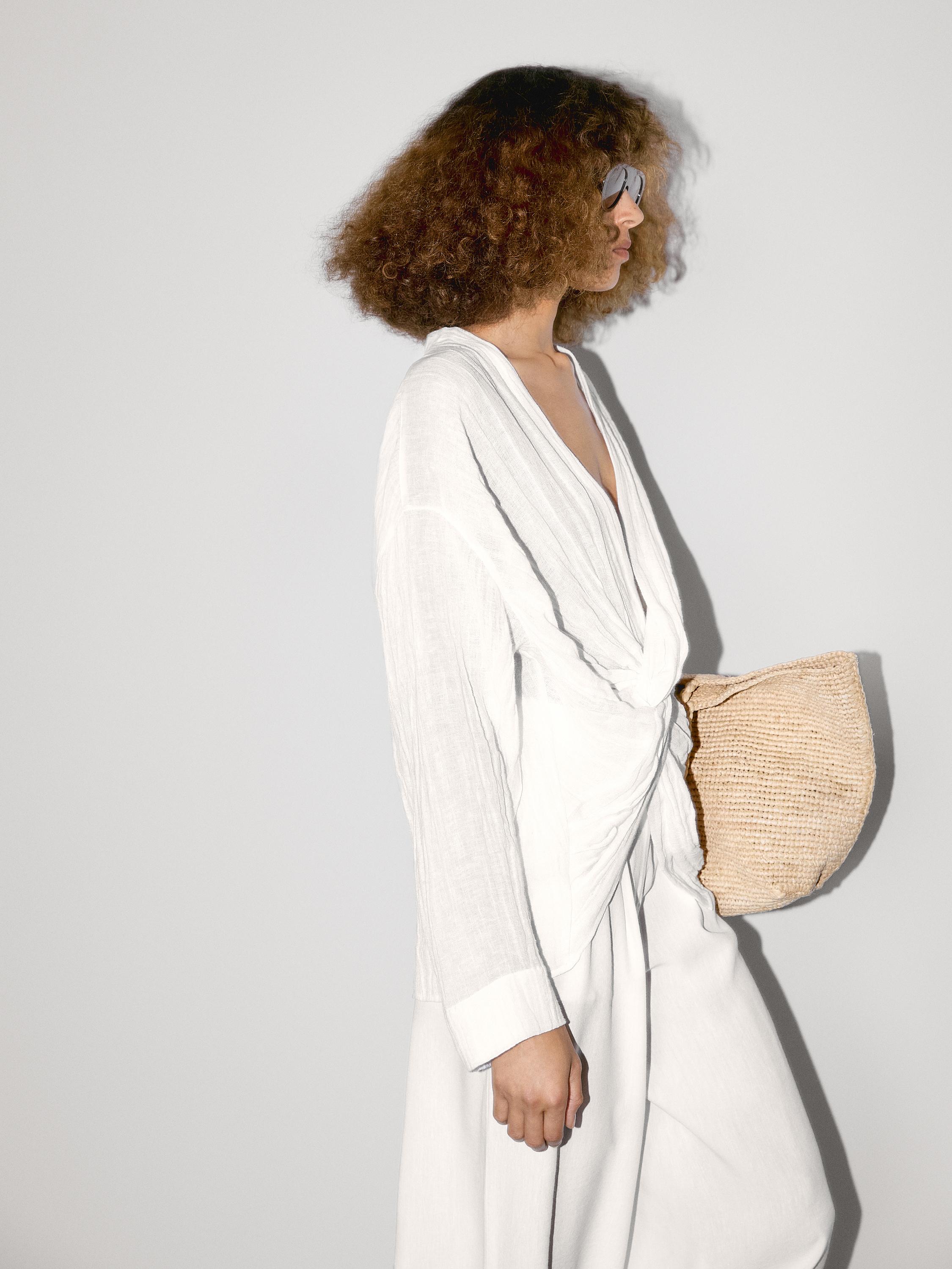 Textured shirt with knot detail