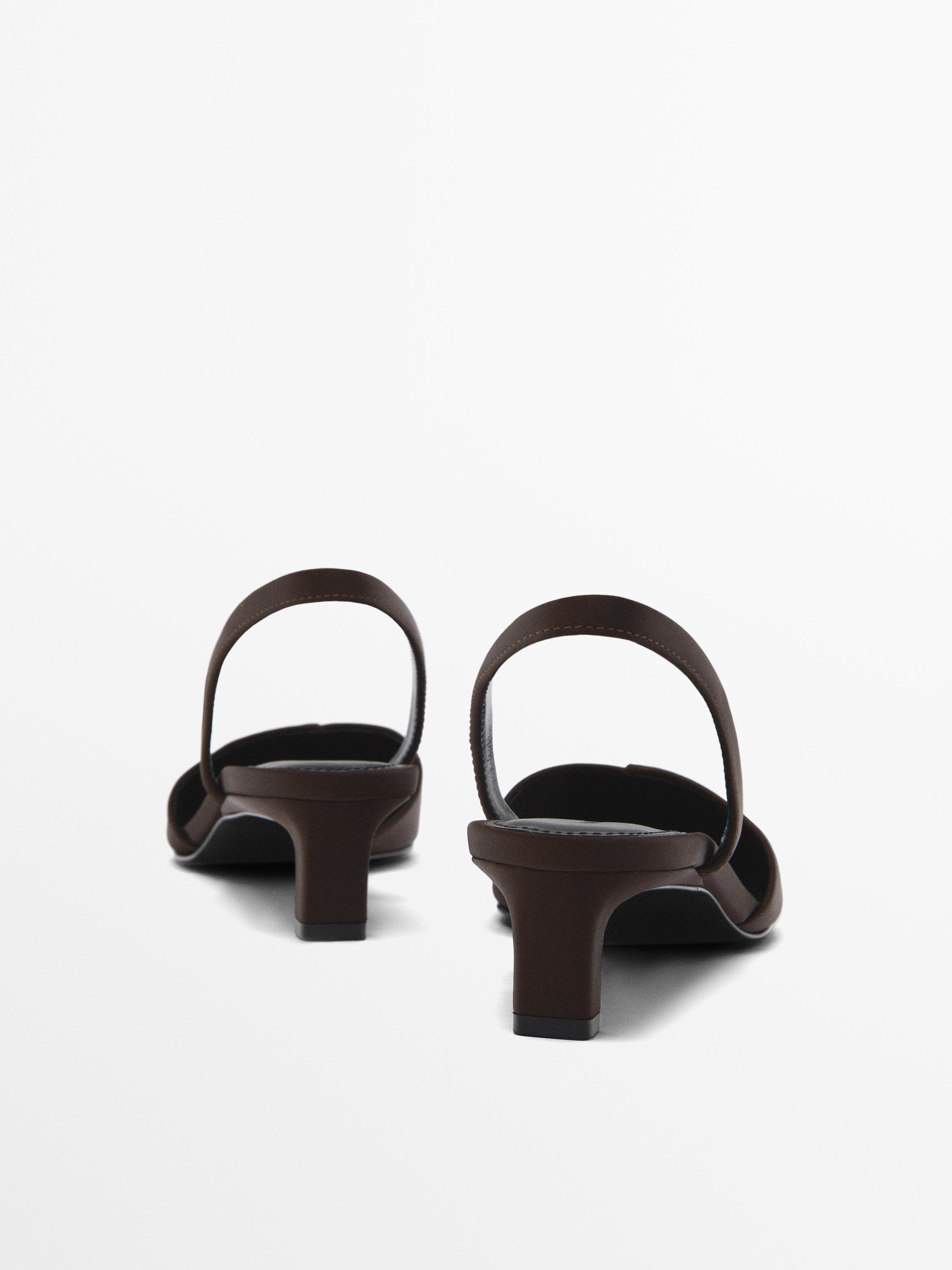 Heeled satin shoes