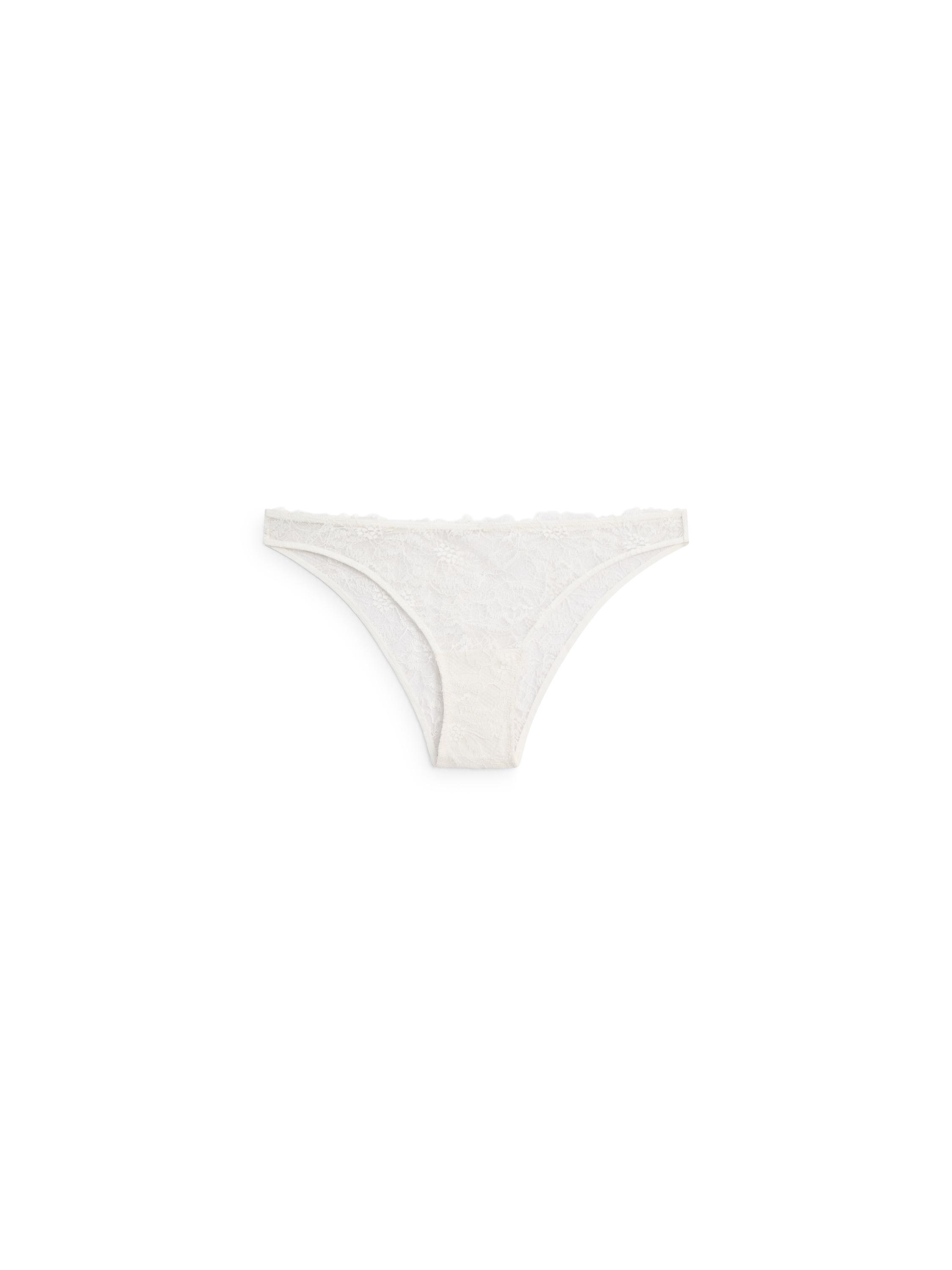 Scalloped lace briefs — CREAM