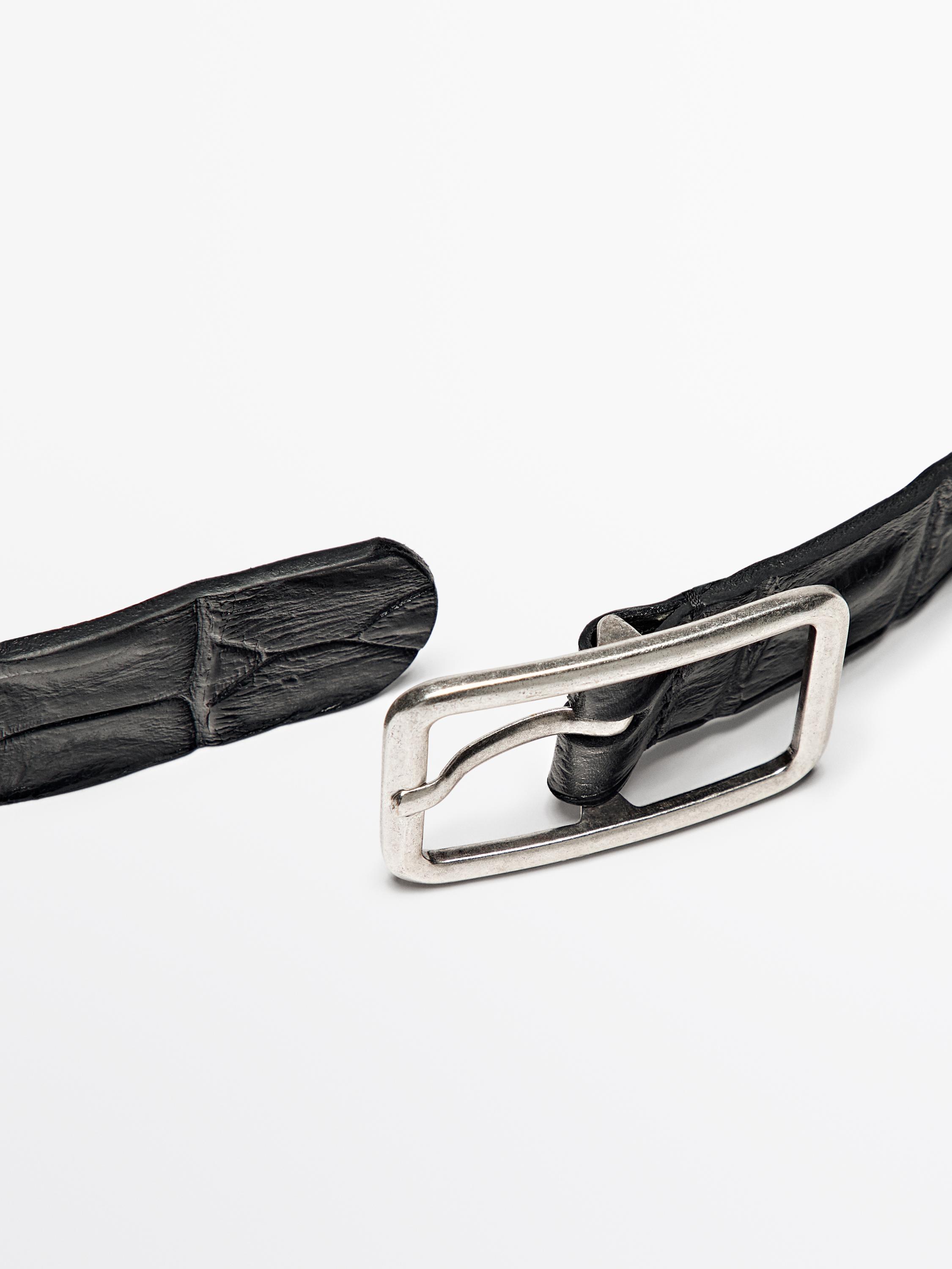 Textured leather belt