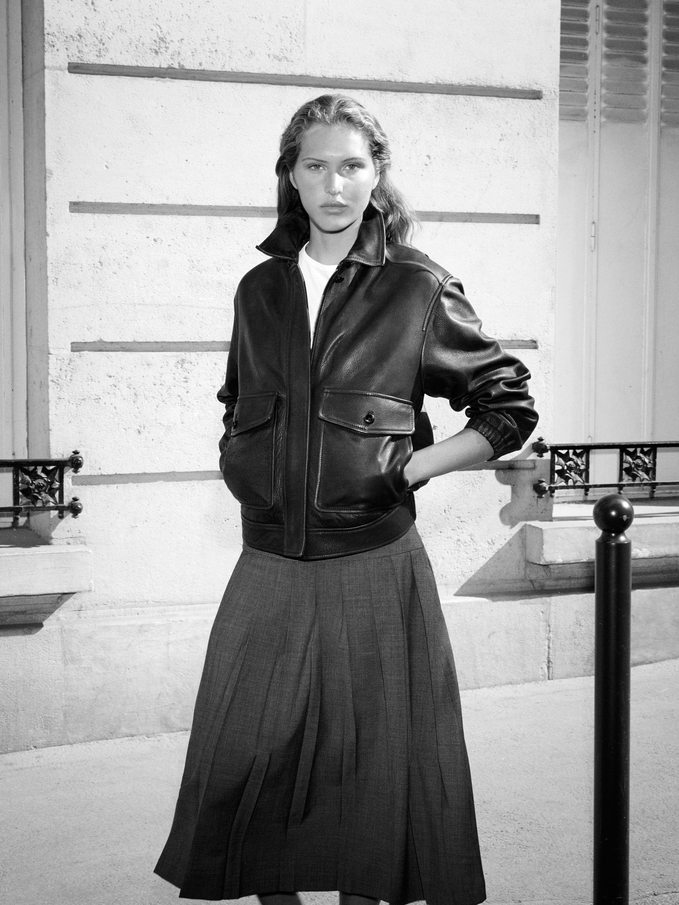 Midi skirt with box pleats